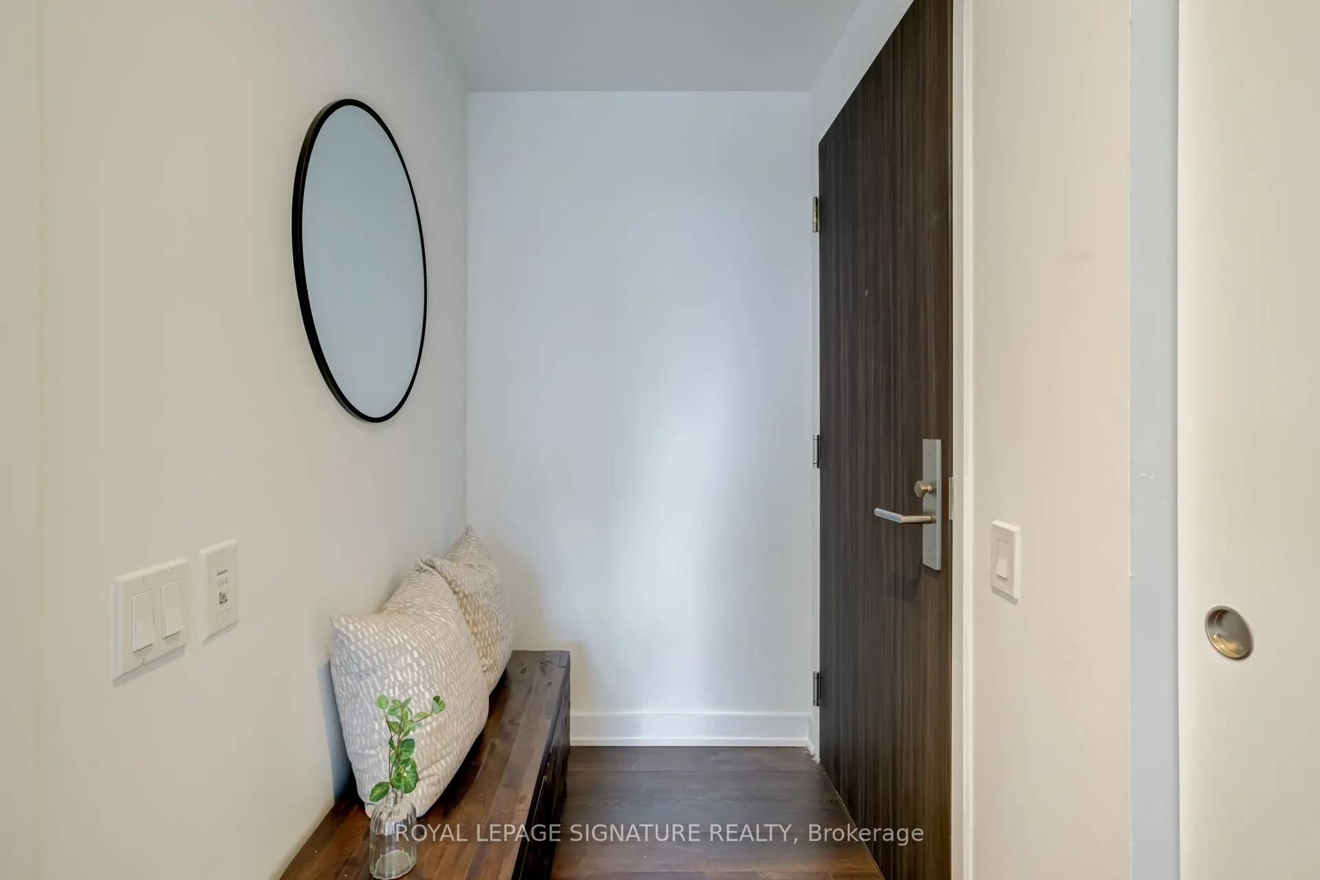 185 Roehampton Avenue #2710