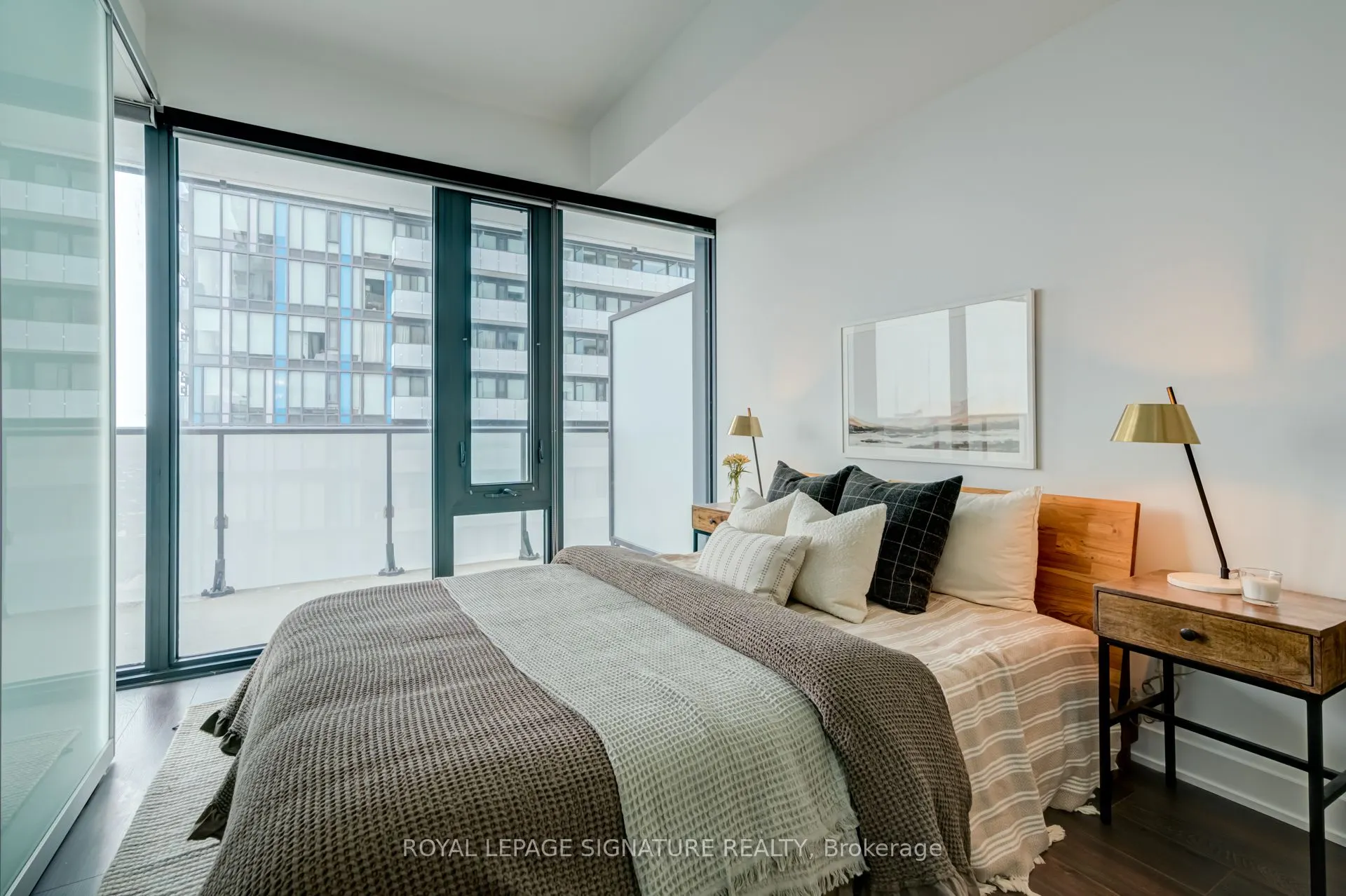 185 Roehampton Avenue #2710