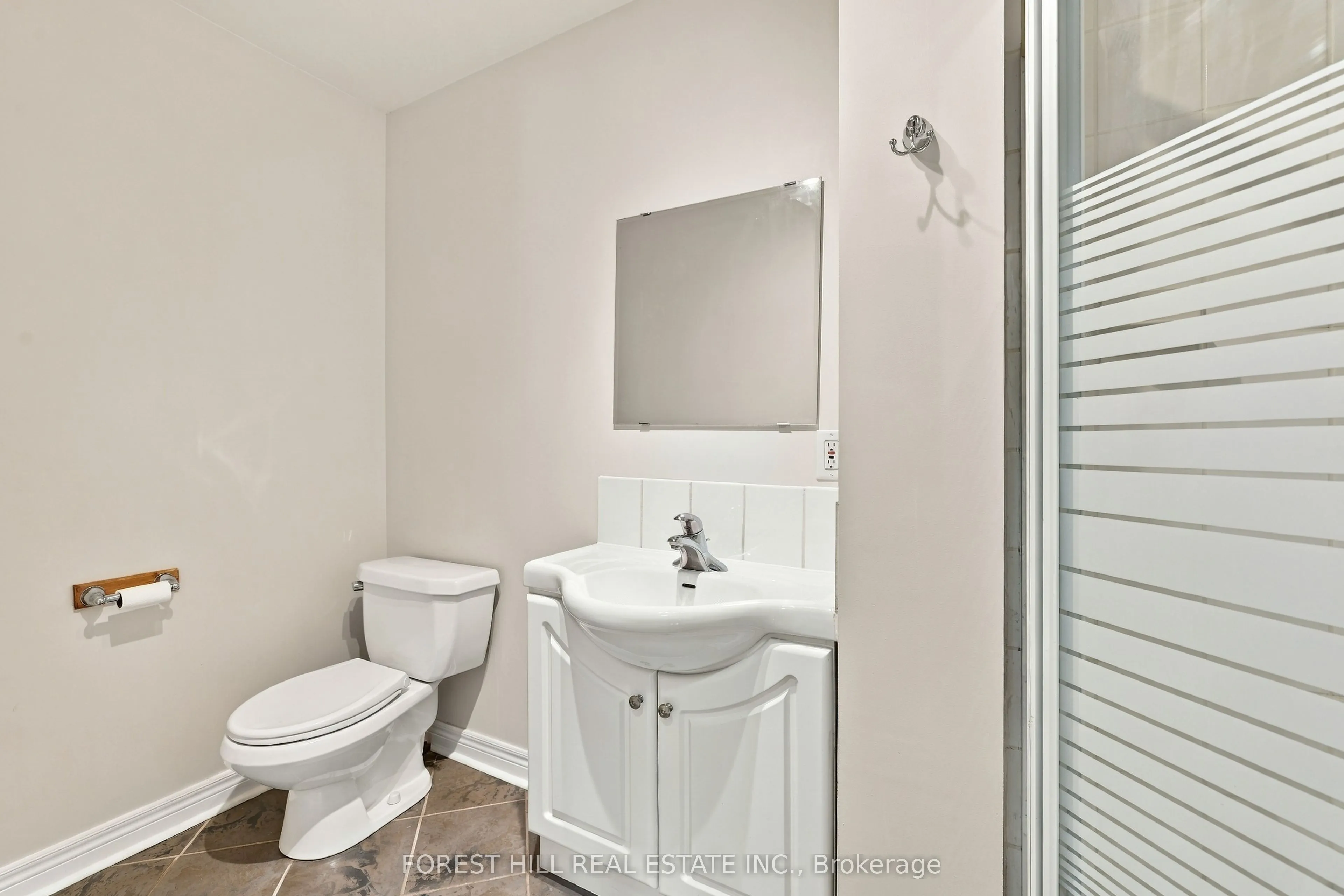 11 Urbandale Avenue