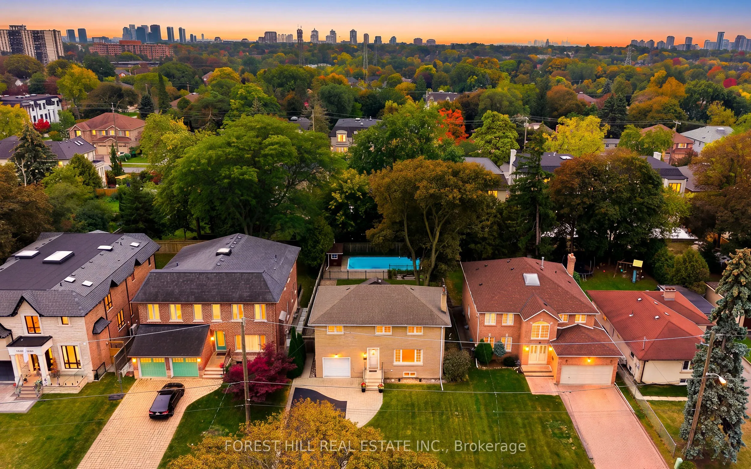 11 Urbandale Avenue