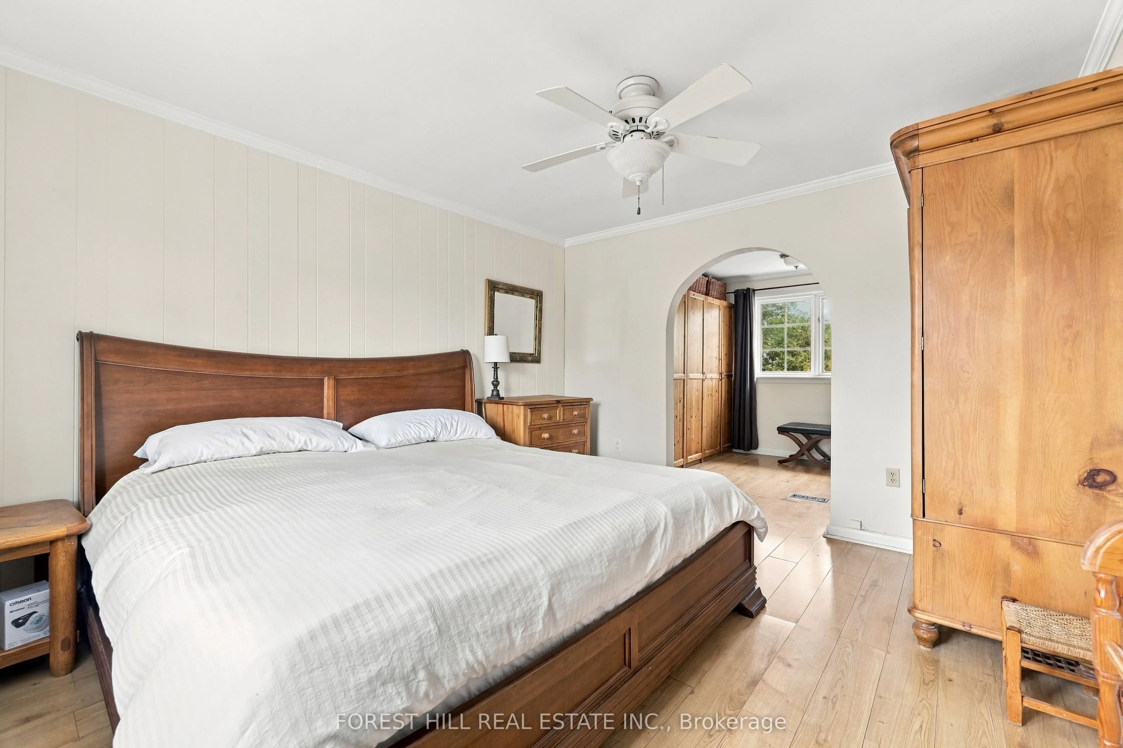 11 Urbandale Avenue
