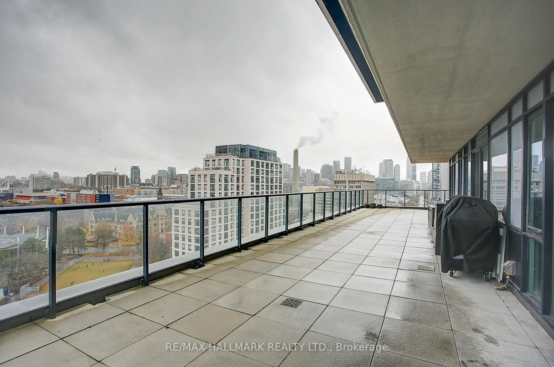 297 College Street #1608