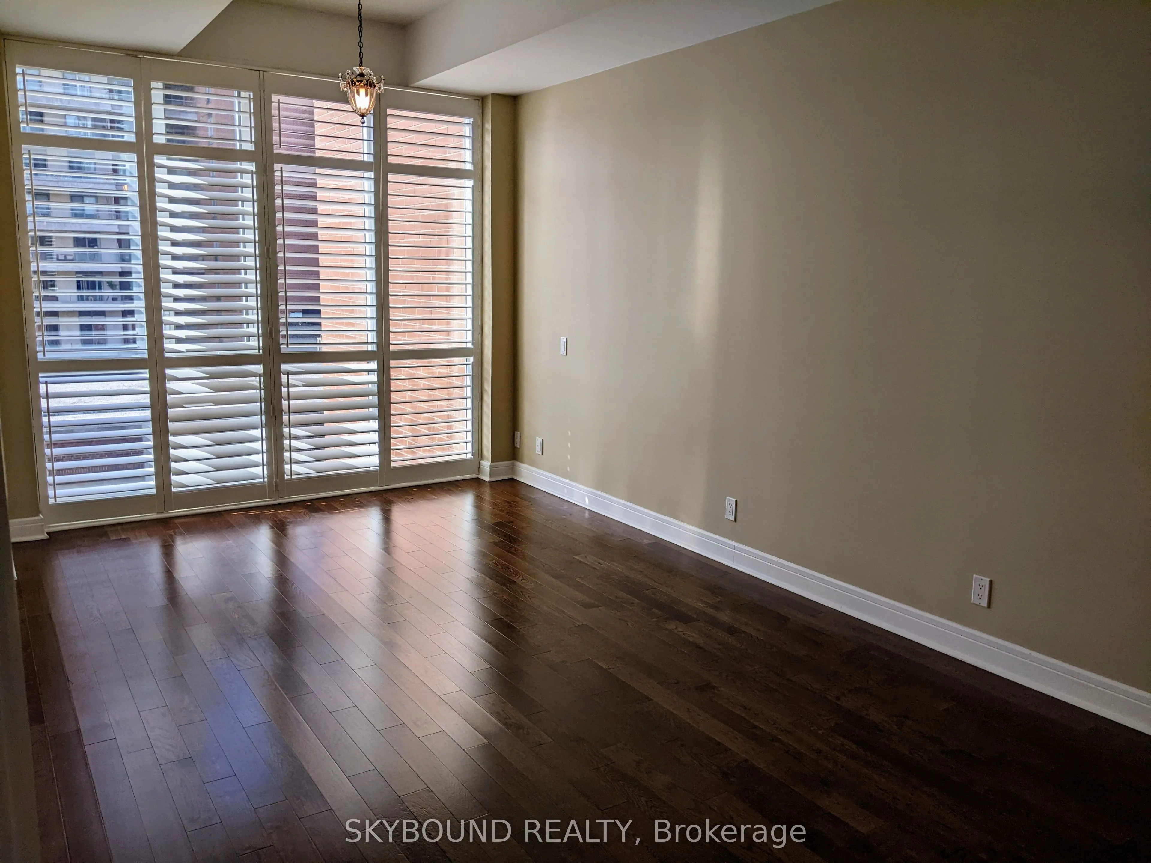 112 George Street #S520
