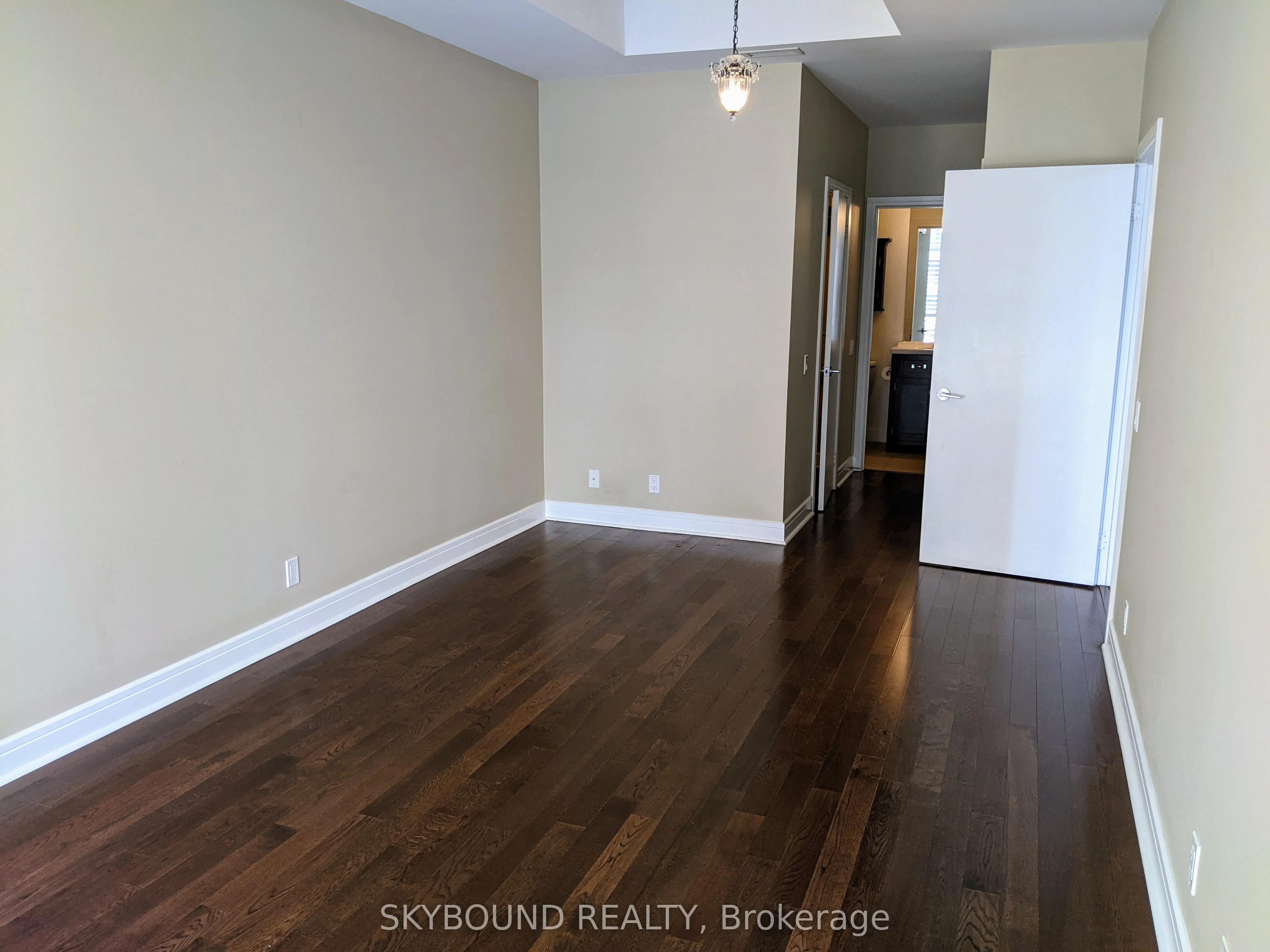 112 George Street #S520