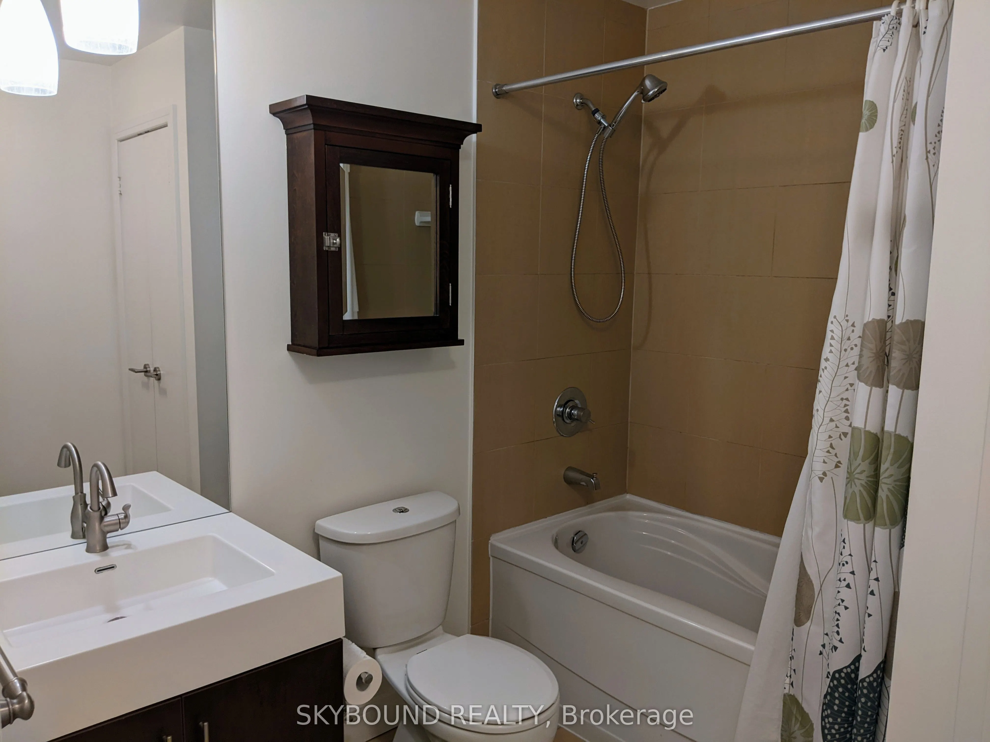 112 George Street #S520