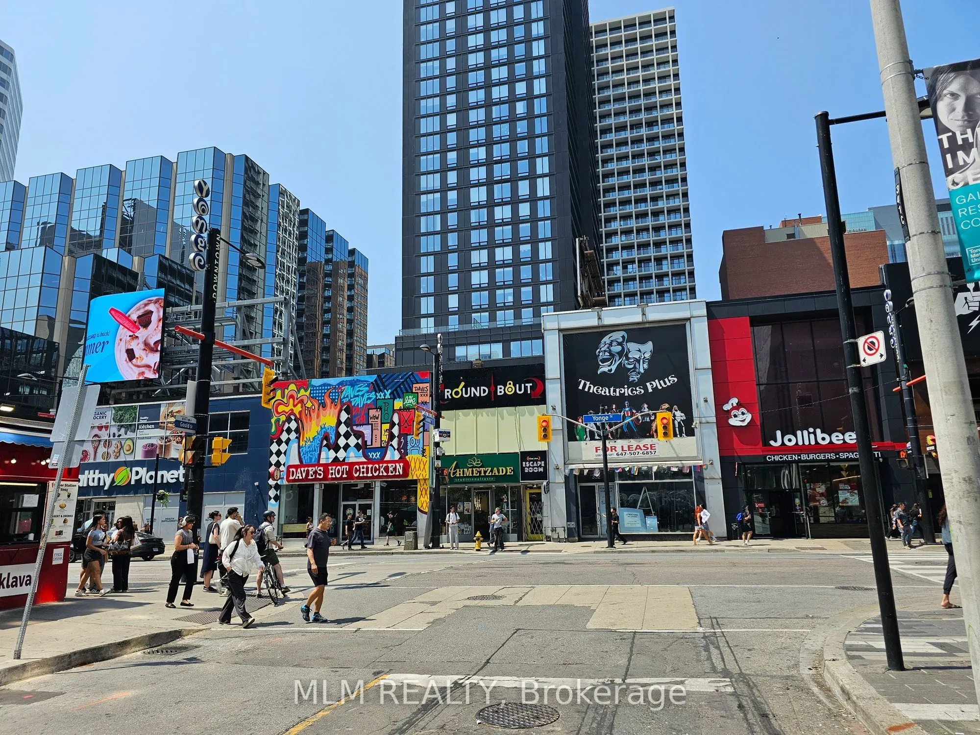 330 Yonge Street
