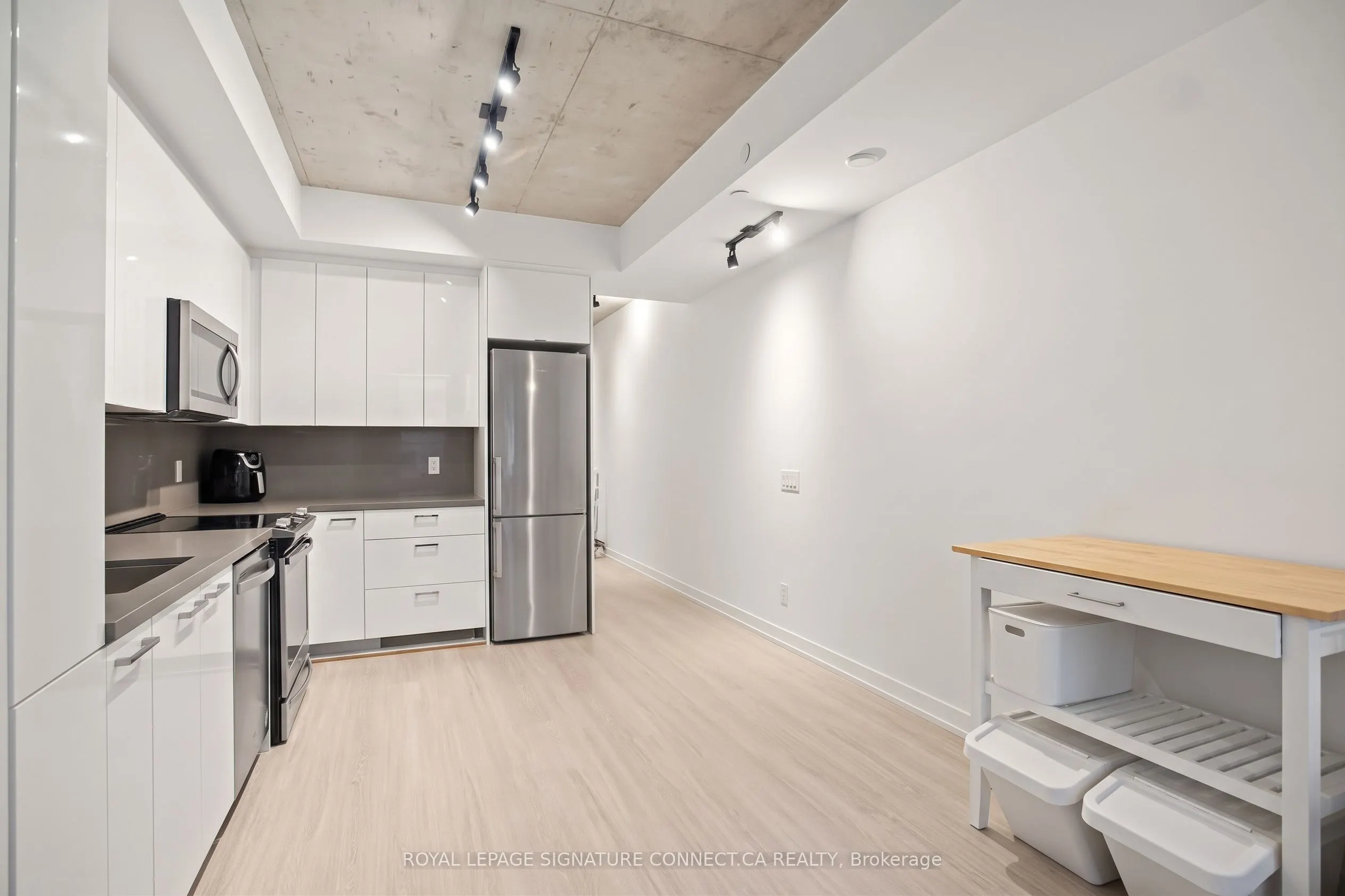 195 McCaul Street #310