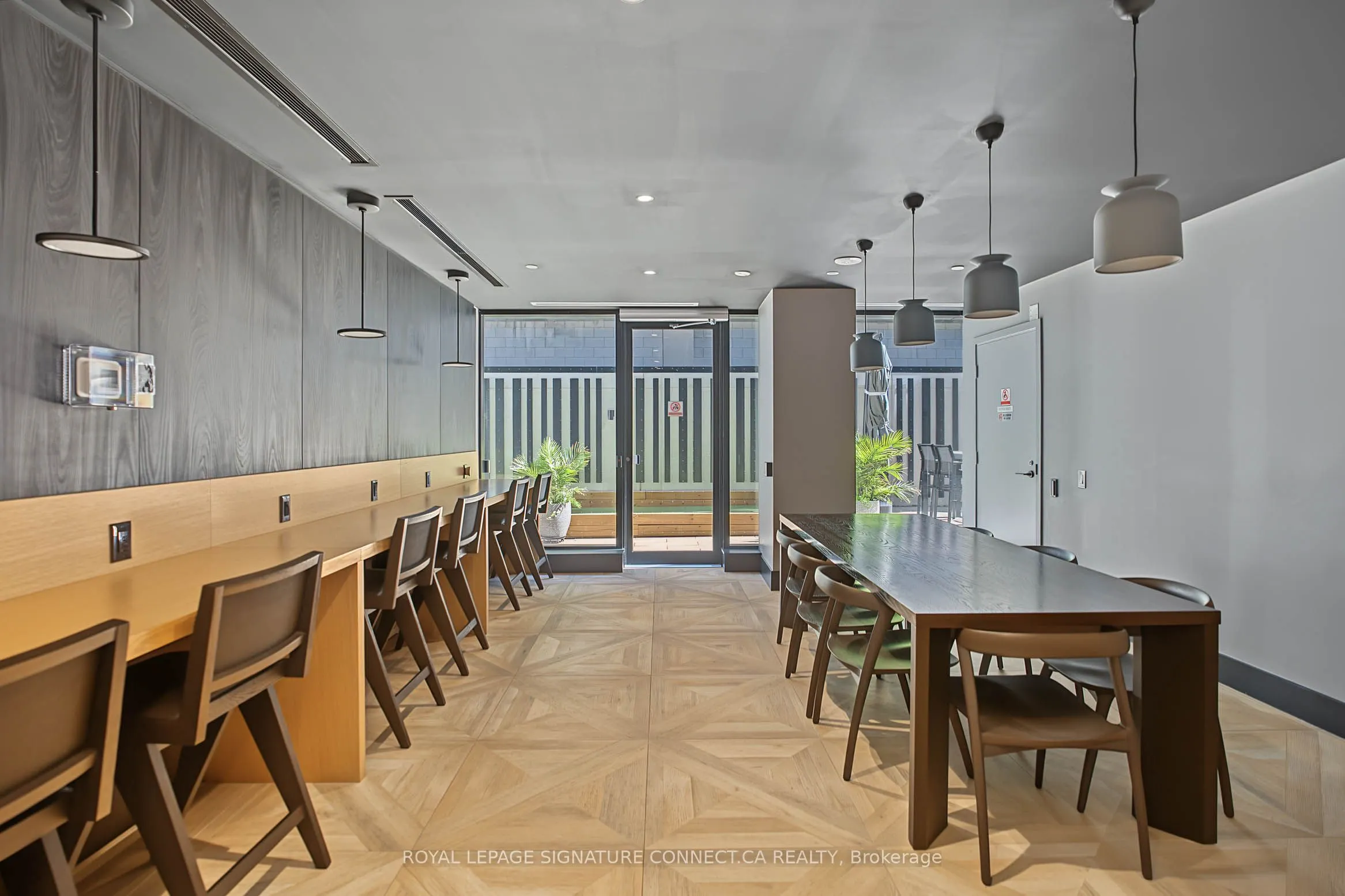 195 McCaul Street #310