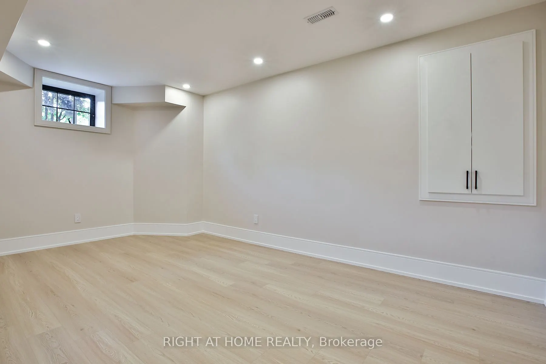 106 Eastbourne Avenue