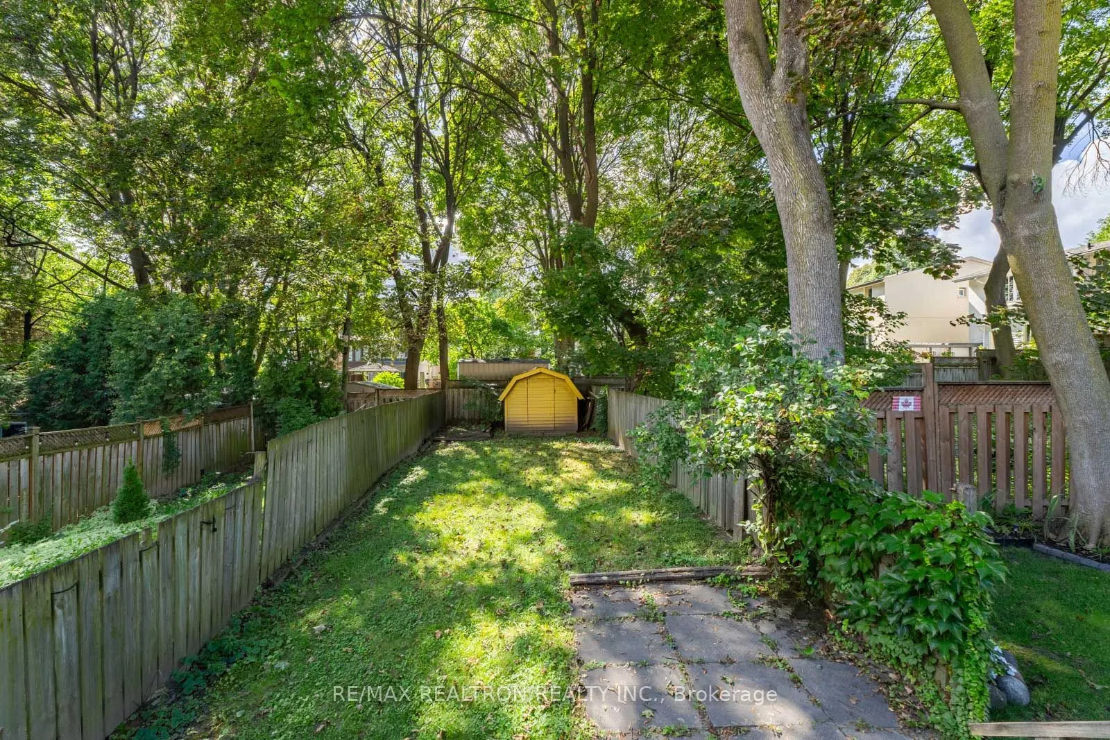 38 Henning Avenue