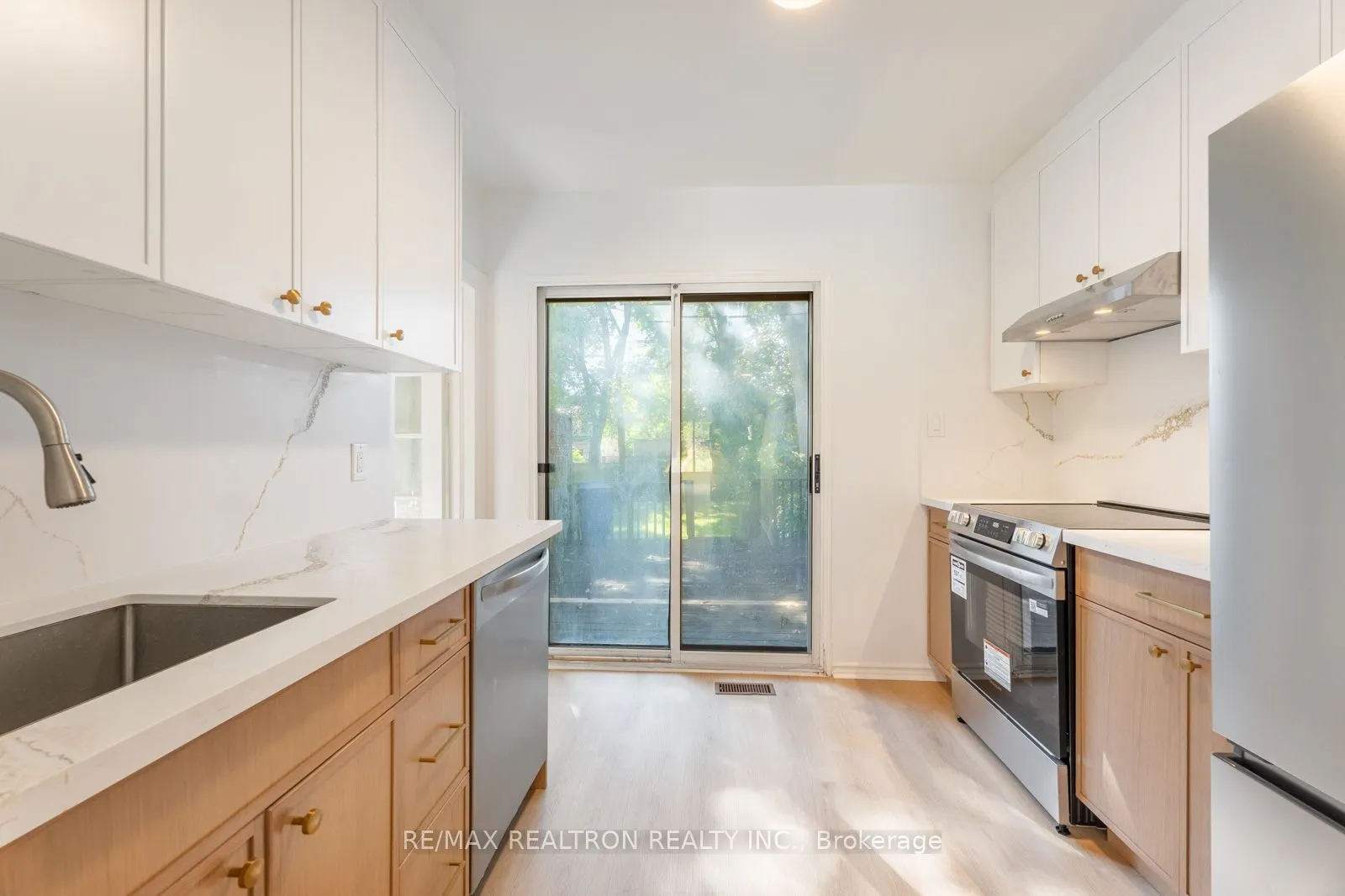 38 Henning Avenue