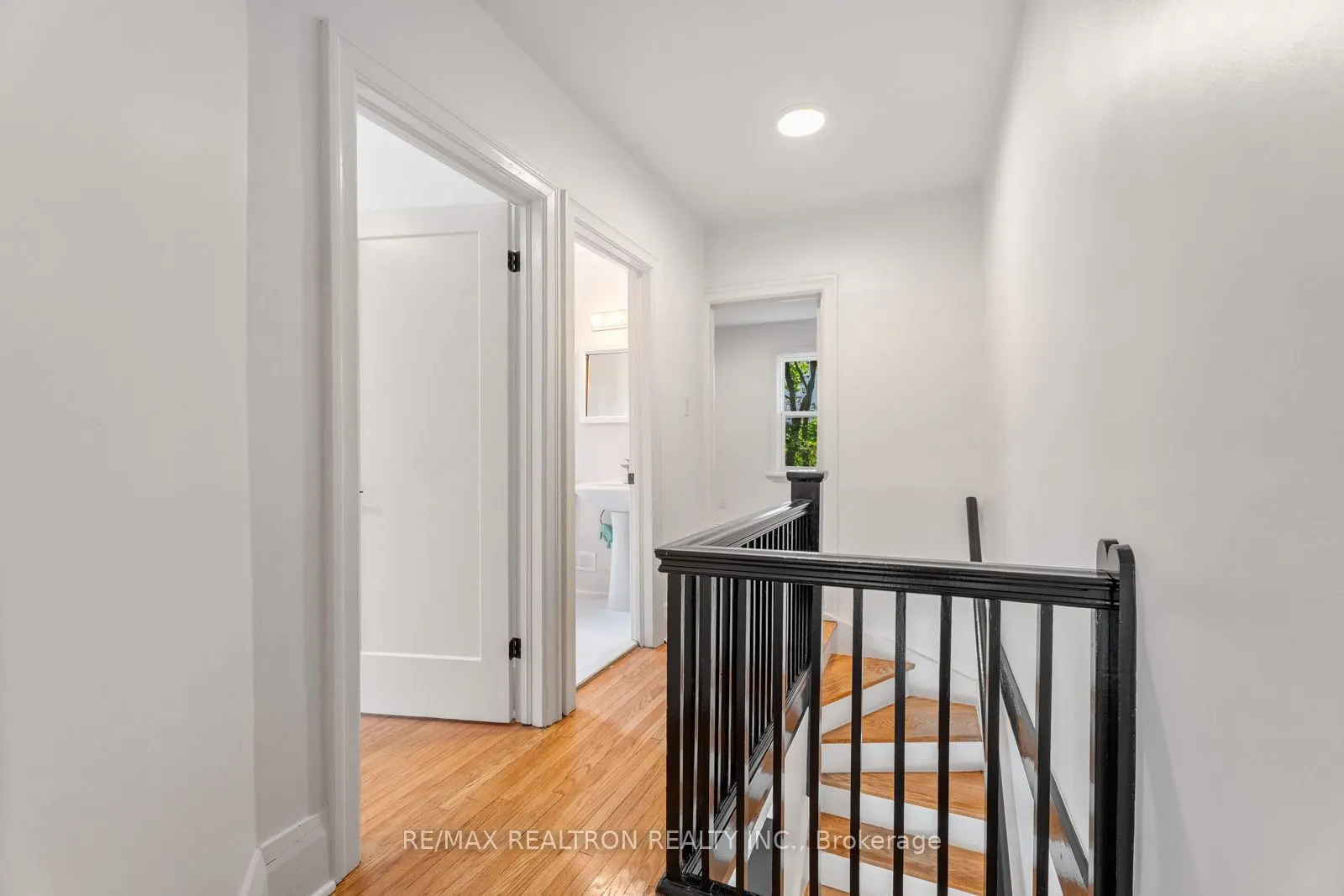 38 Henning Avenue