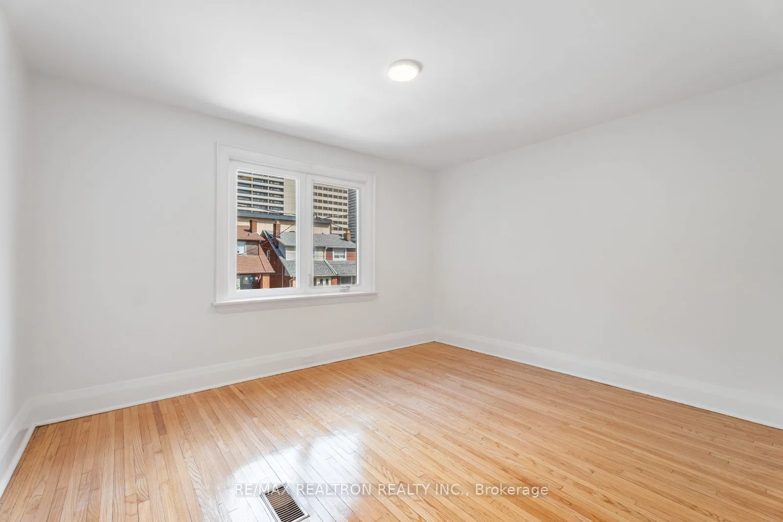 38 Henning Avenue