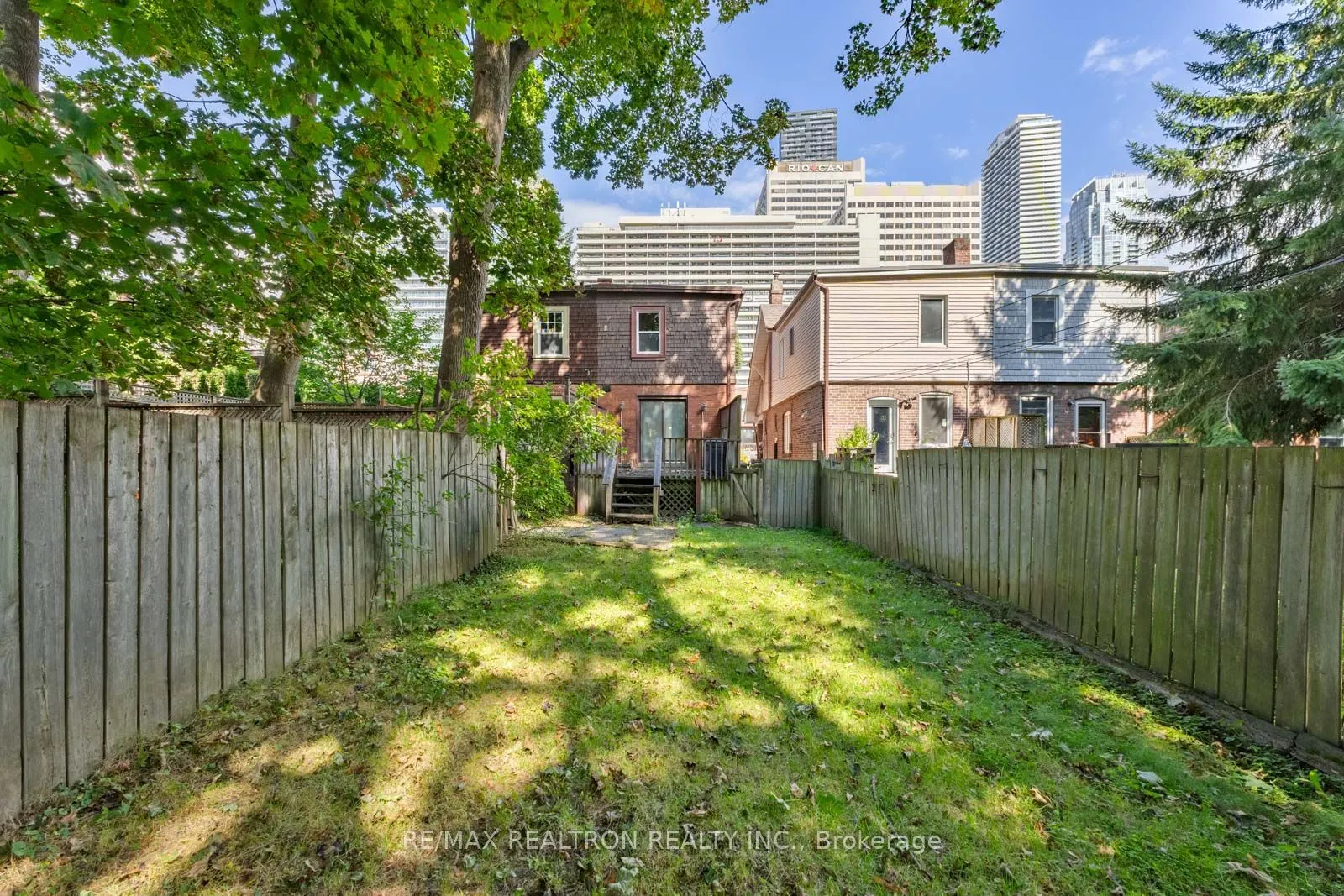 38 Henning Avenue