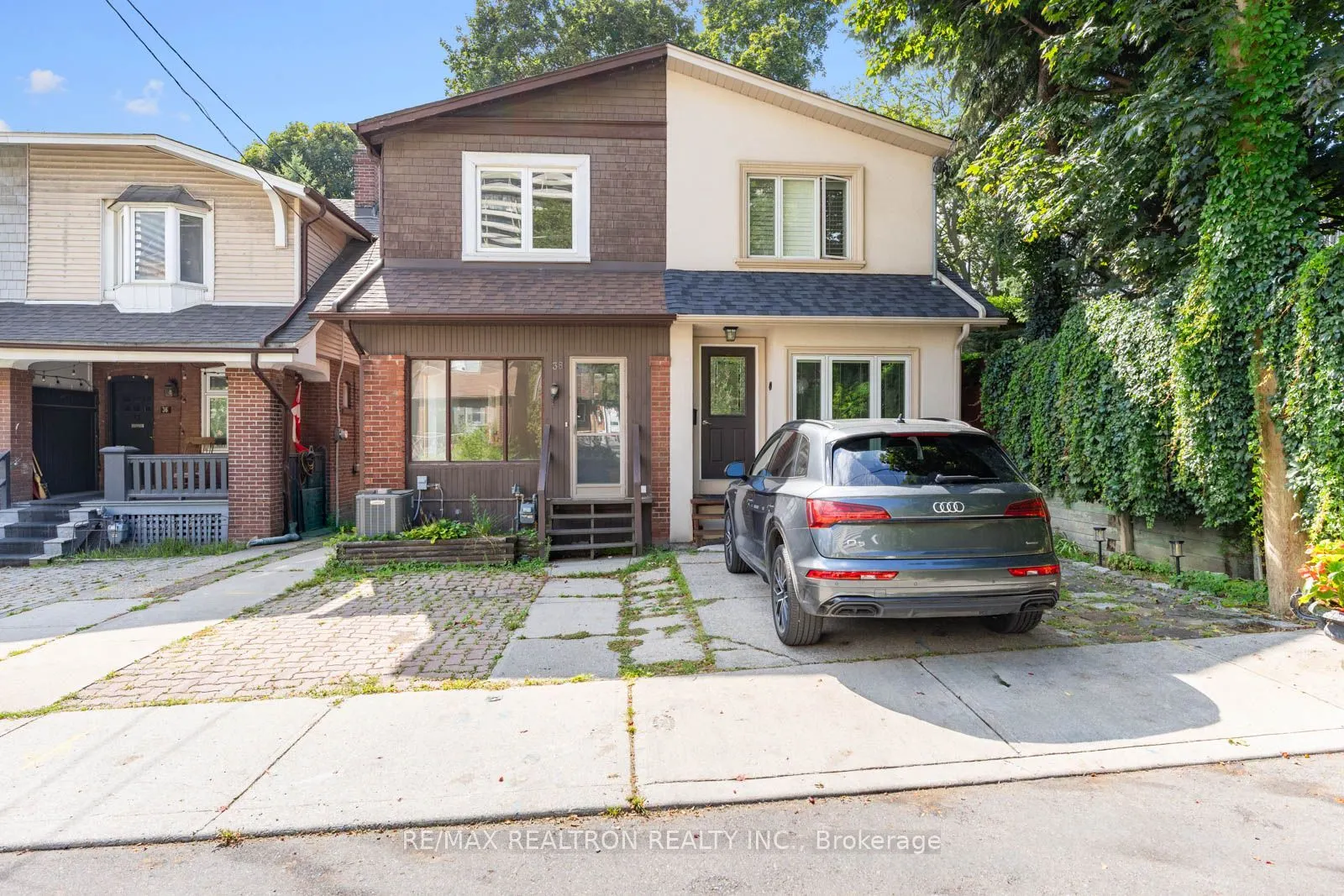 38 Henning Avenue