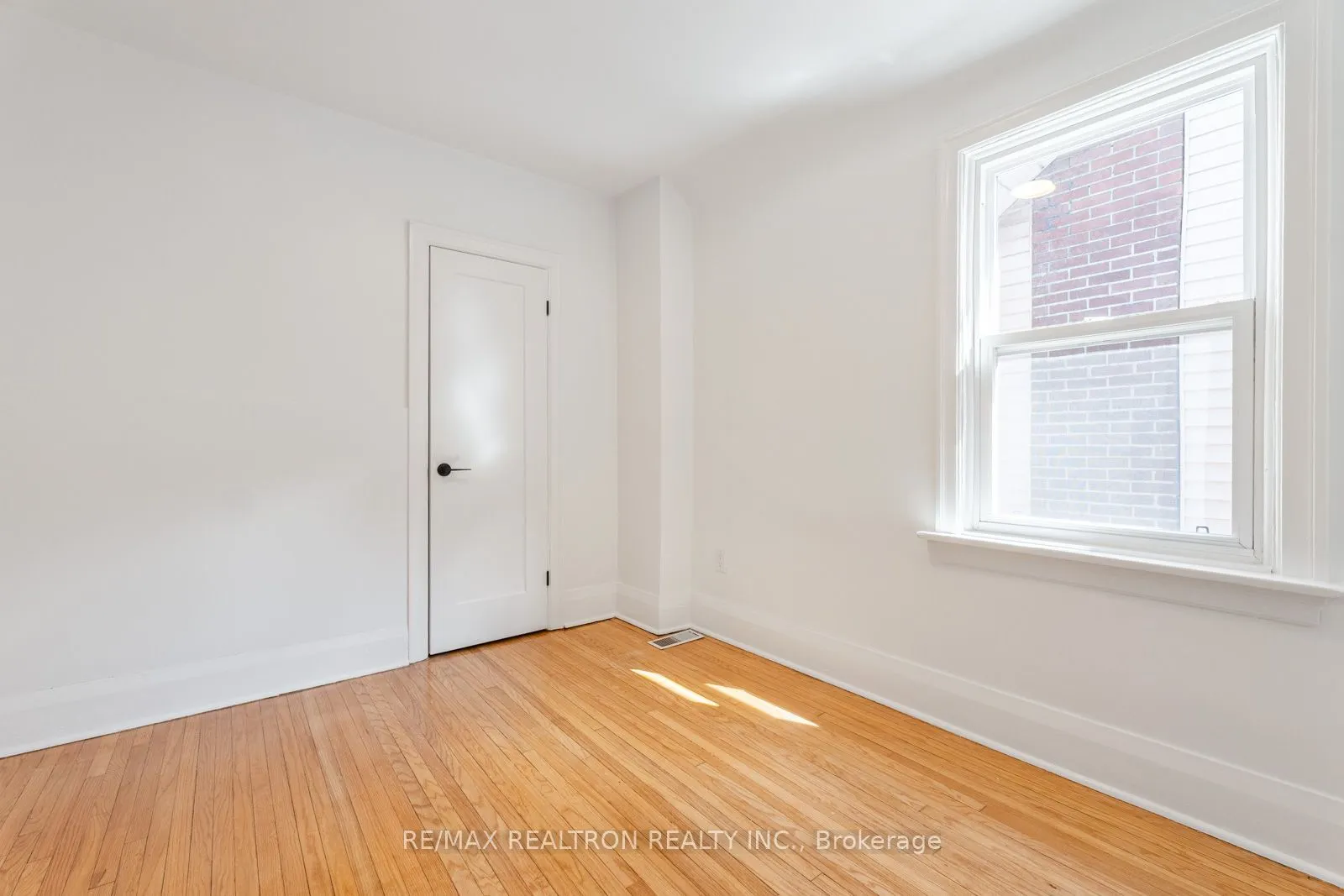 38 Henning Avenue
