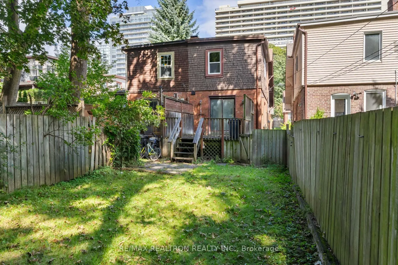 38 Henning Avenue