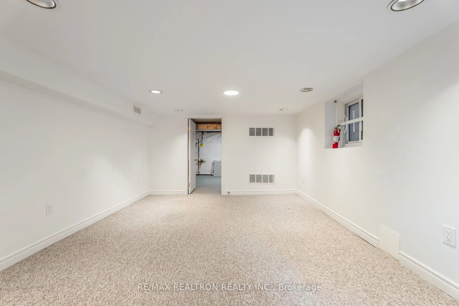 38 Henning Avenue