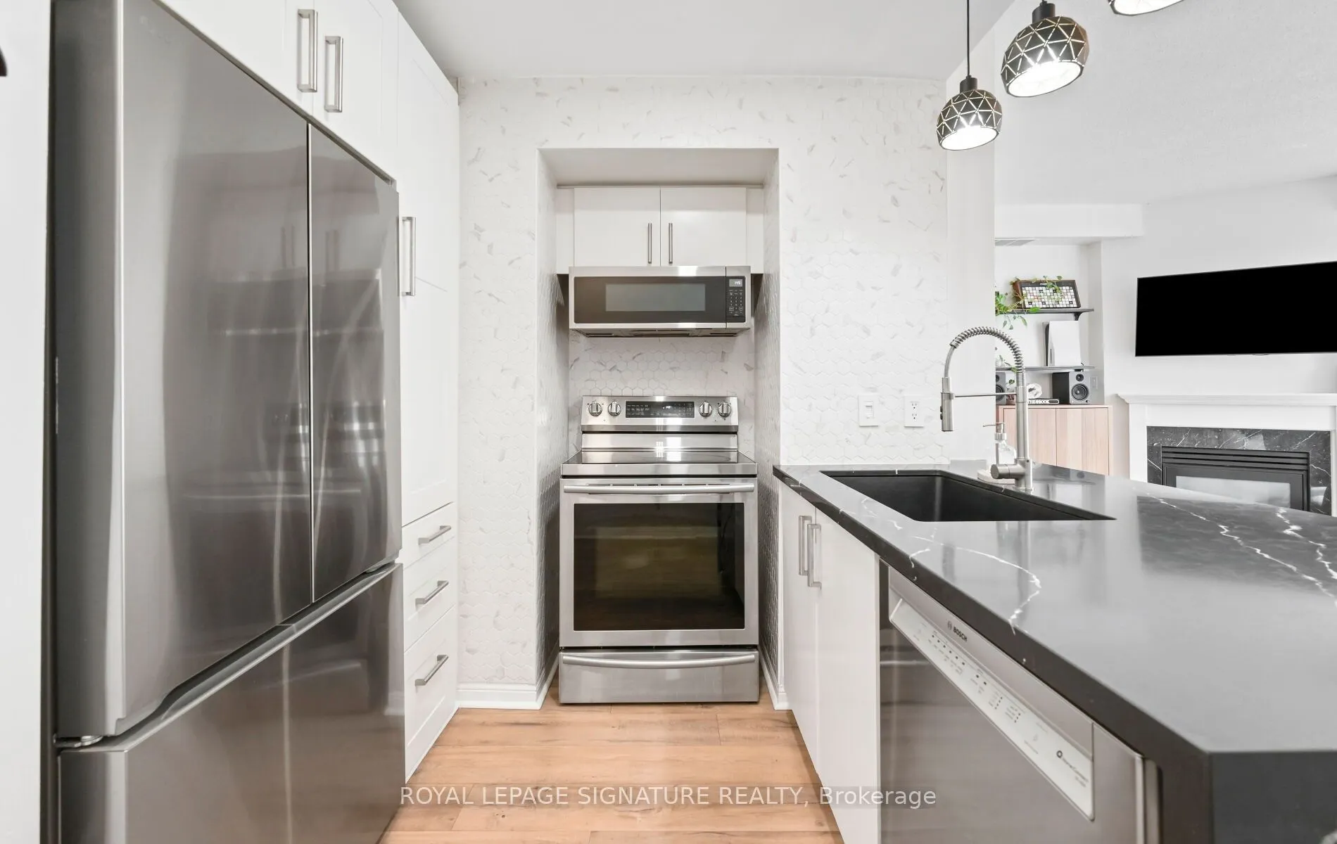 36 Stadium Road #555