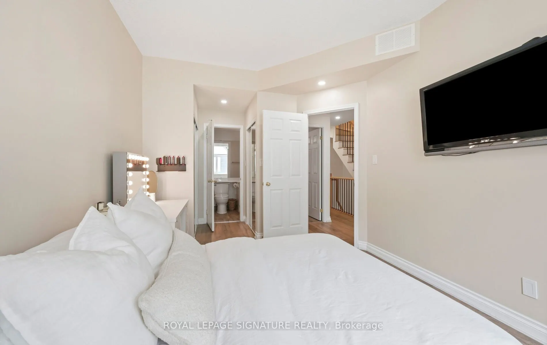 36 Stadium Road #555