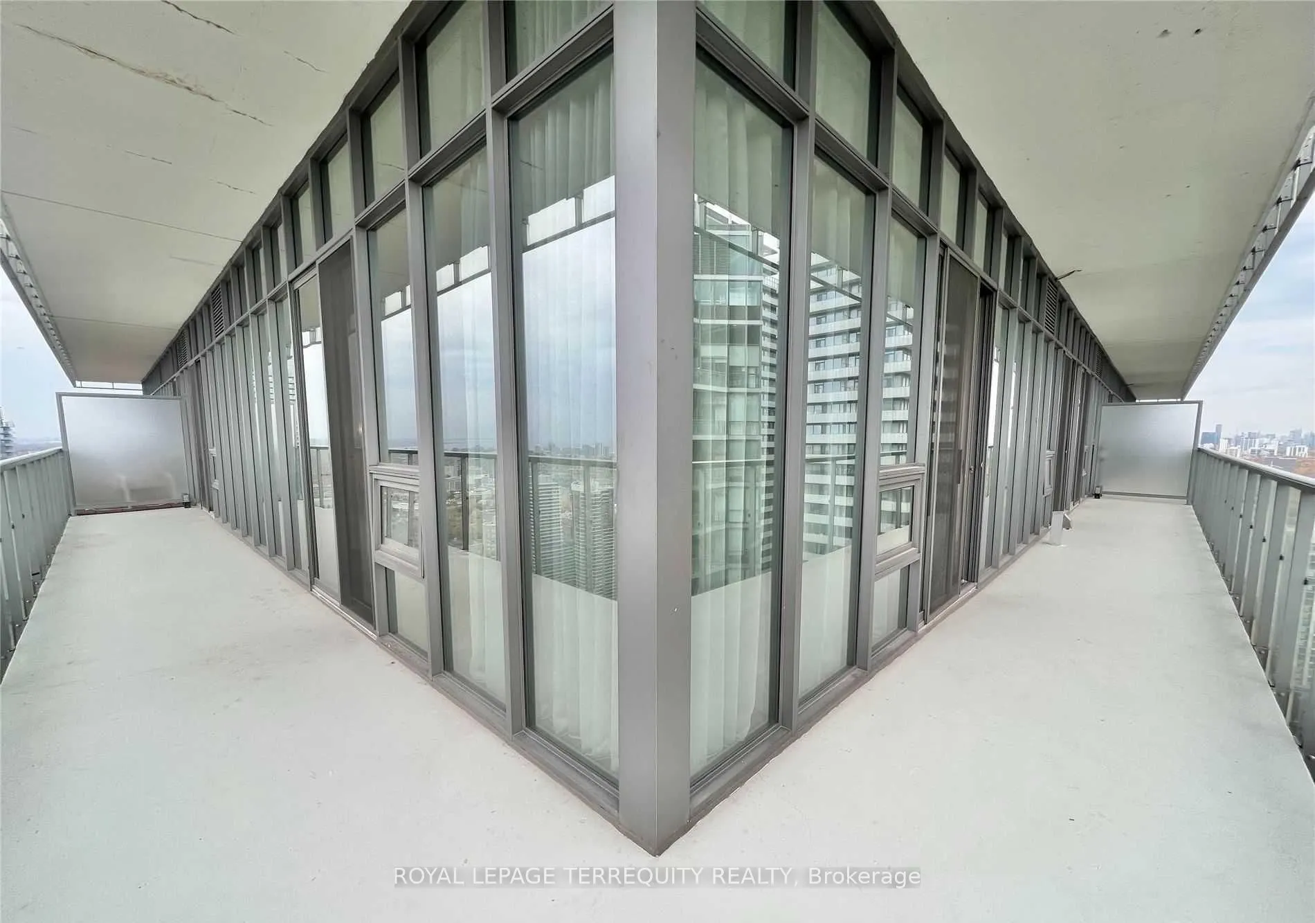 33 Charles Street E #3902
