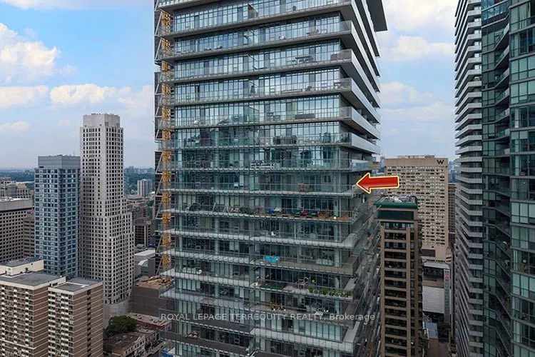 33 Charles Street E #3902
