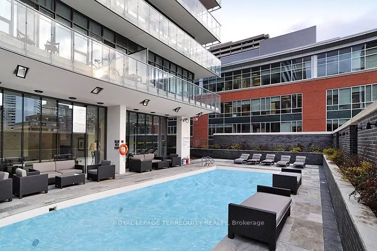 33 Charles Street E #3902