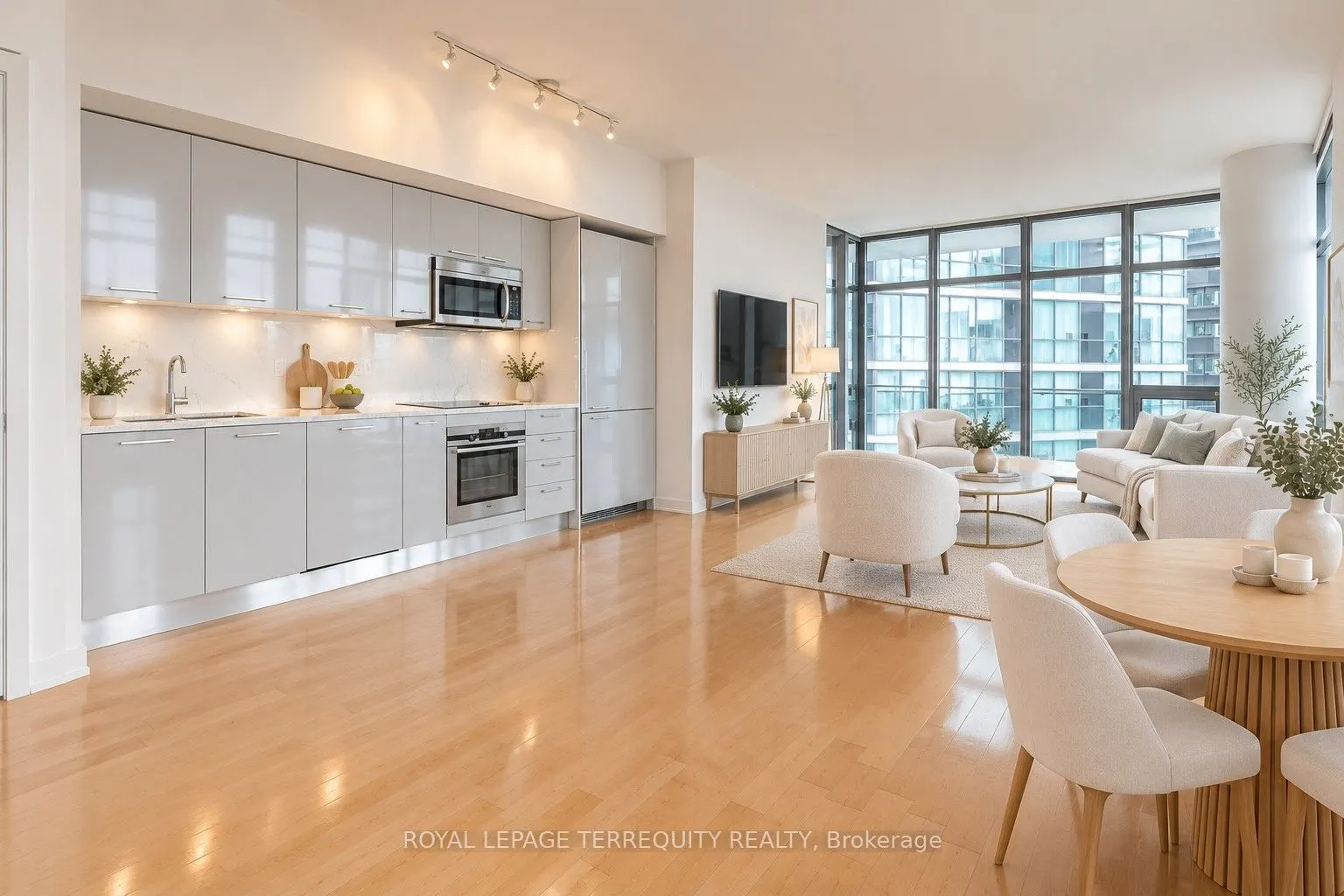 33 Charles Street E #3902