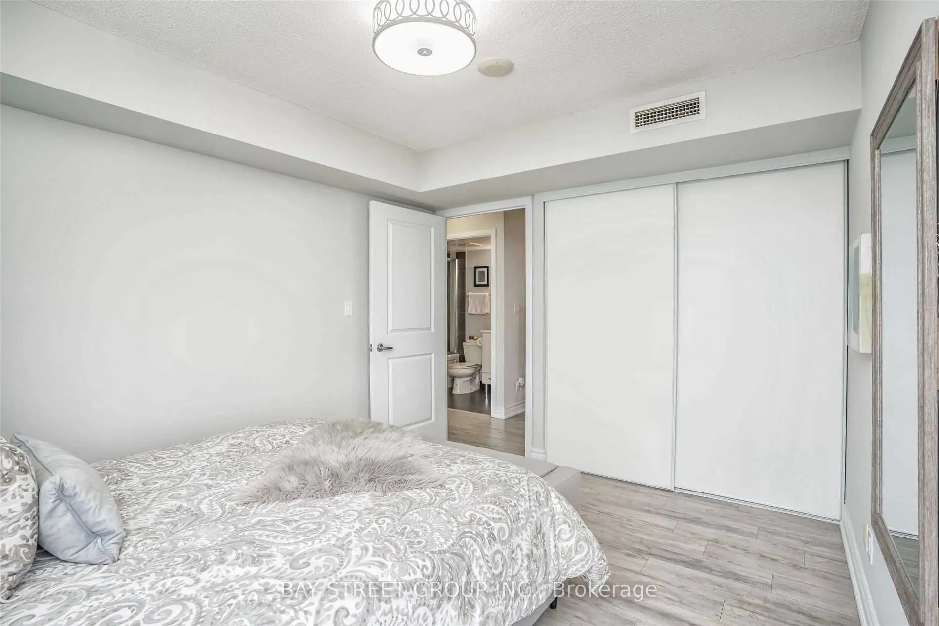 5791 Yonge Street #2207