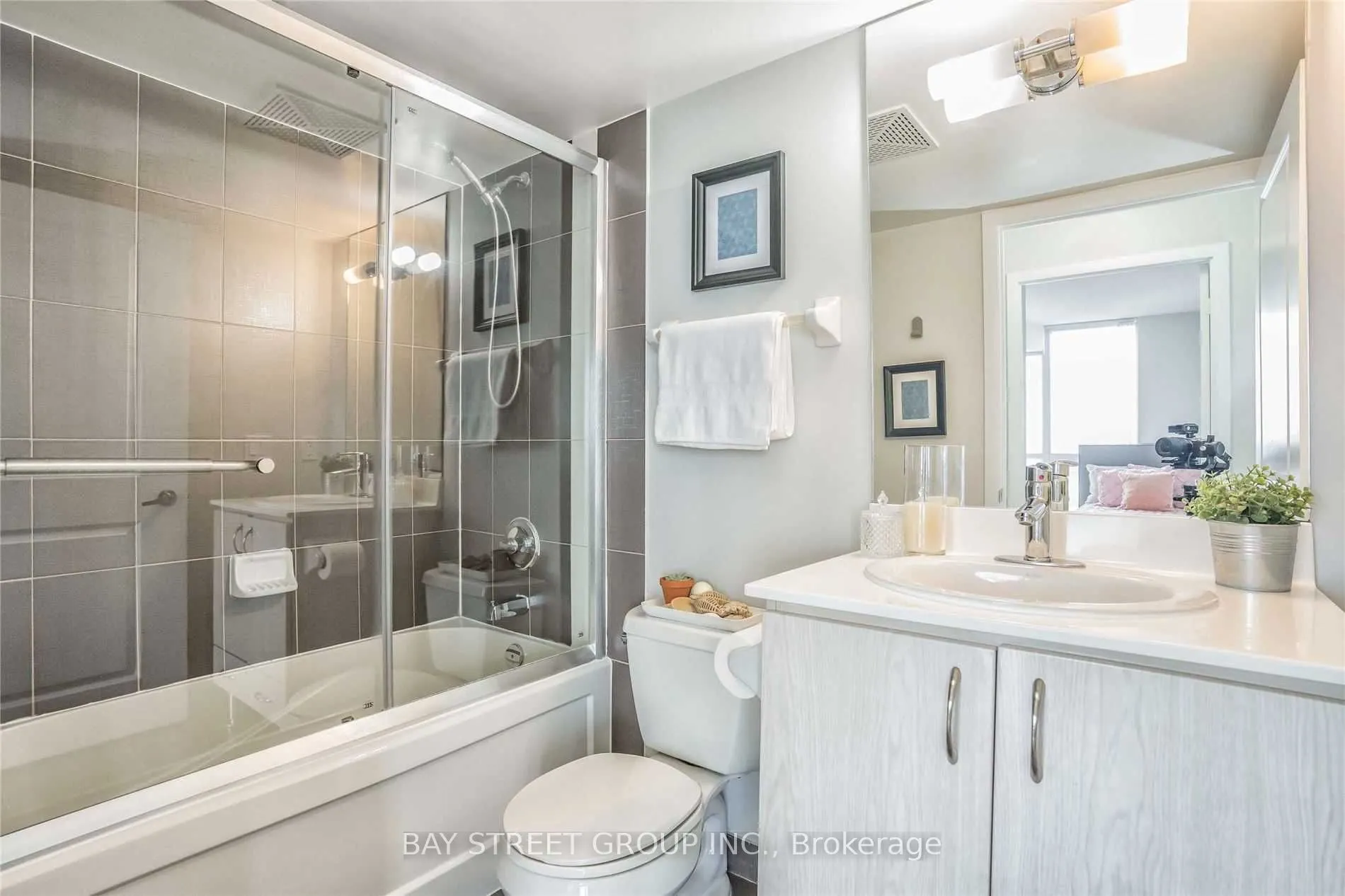 5791 Yonge Street #2207