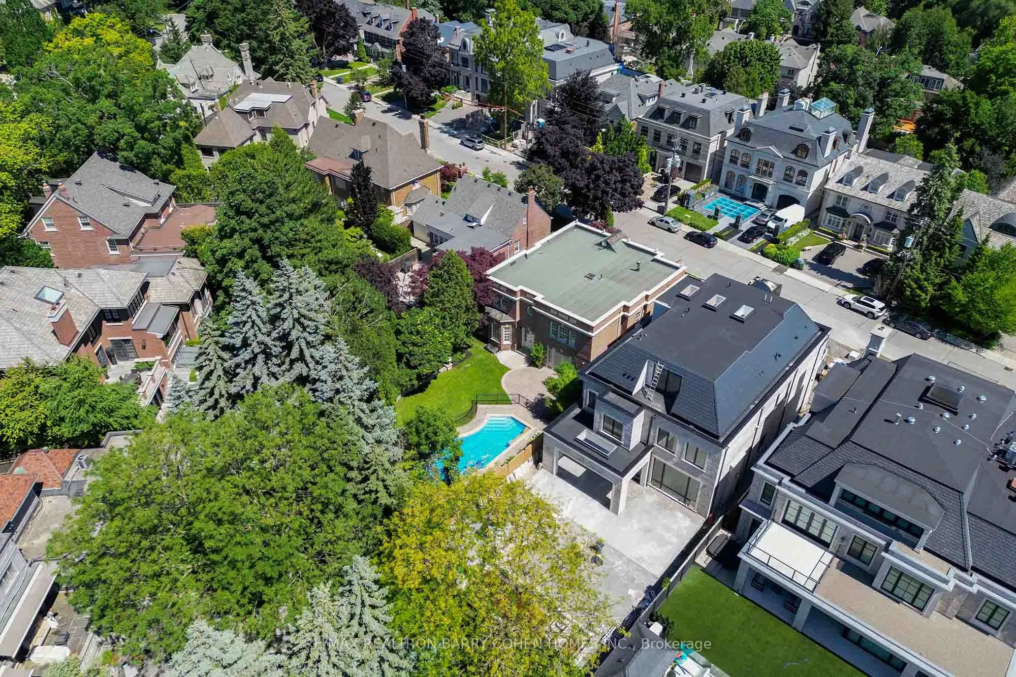 230 Dunvegan Road