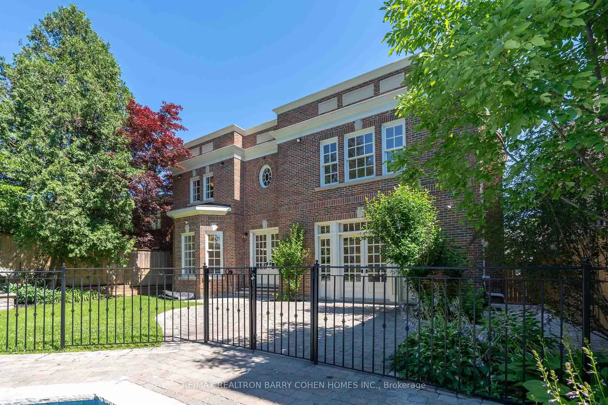 230 Dunvegan Road