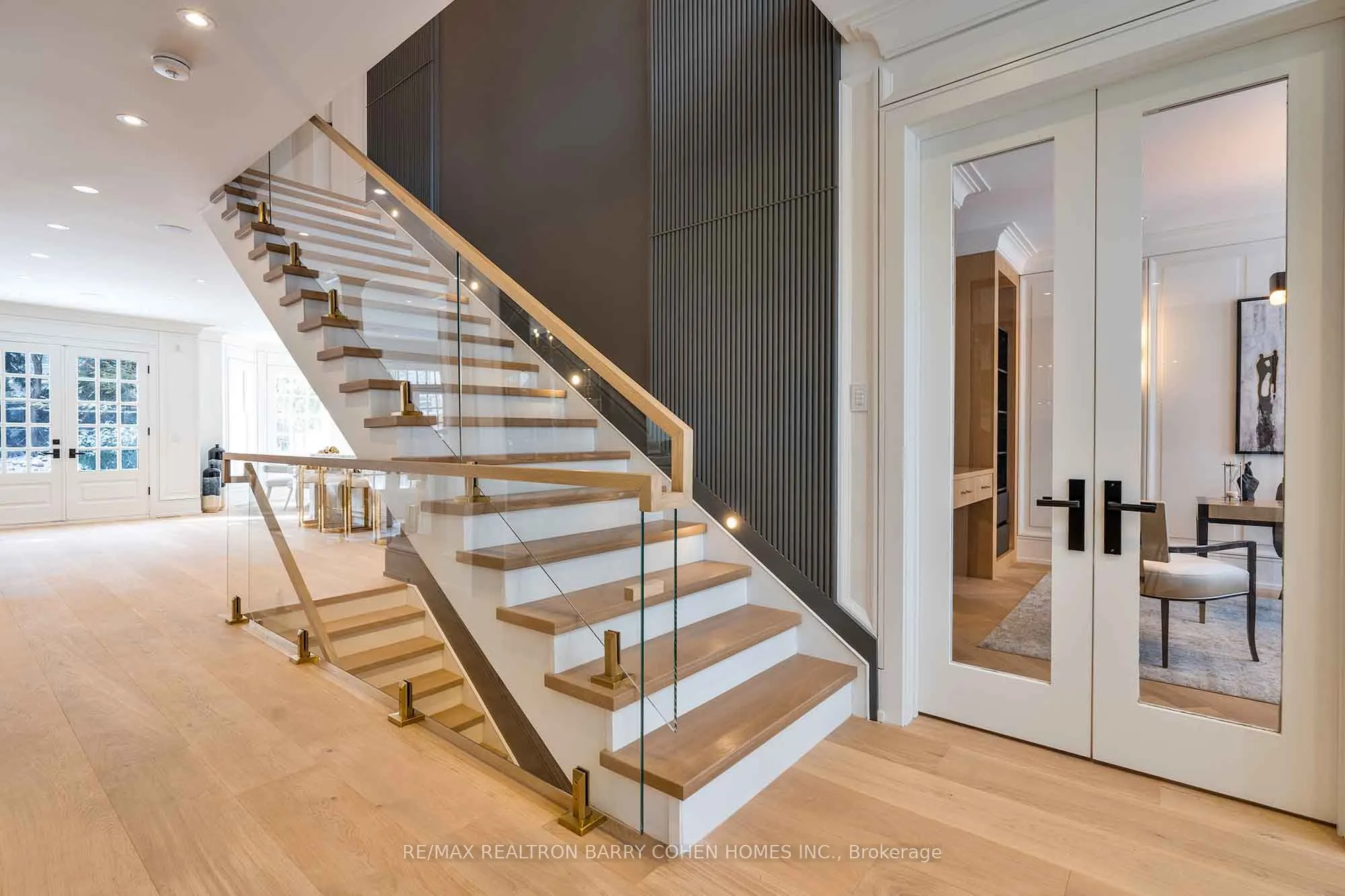 230 Dunvegan Road