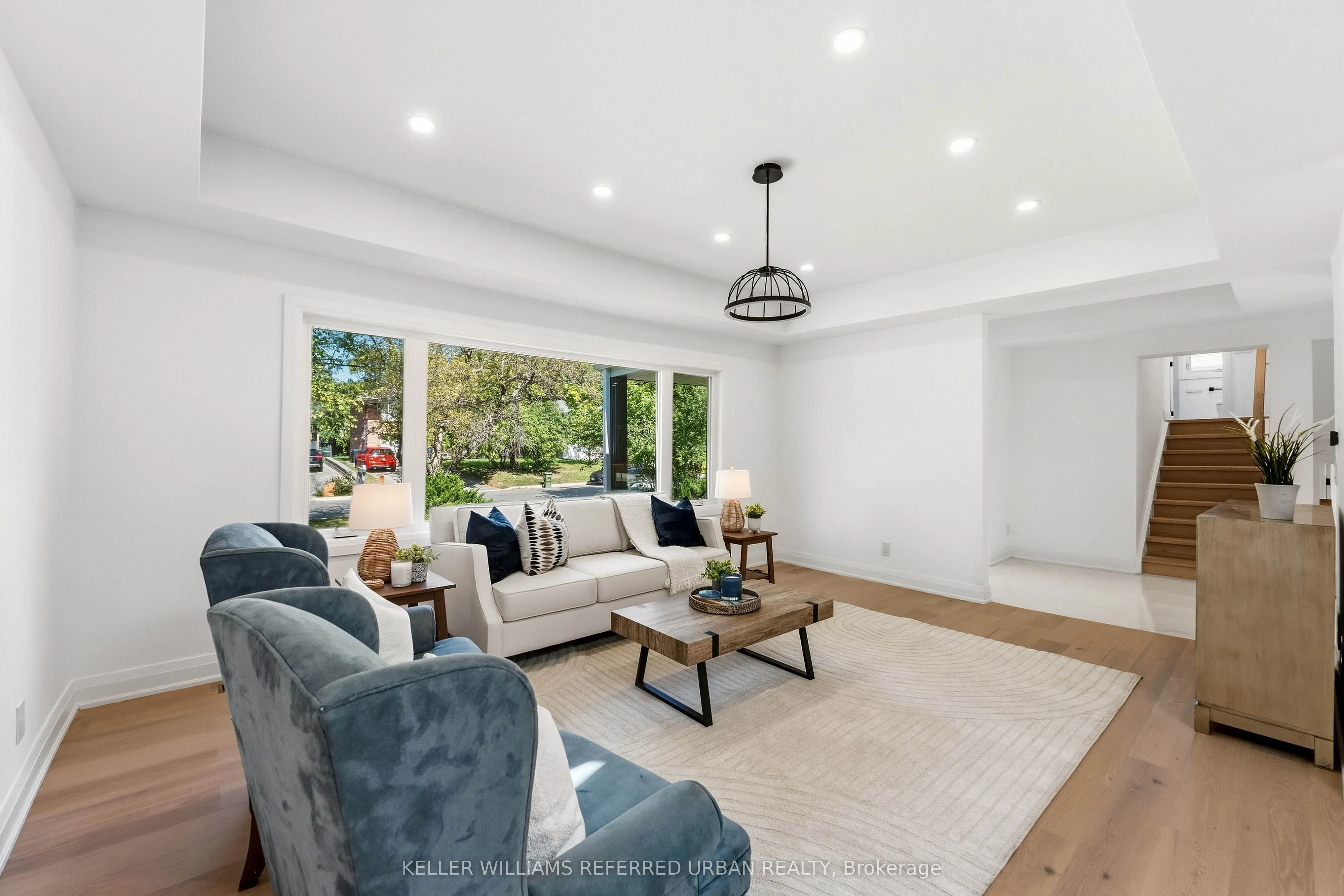 27 Christine Crescent