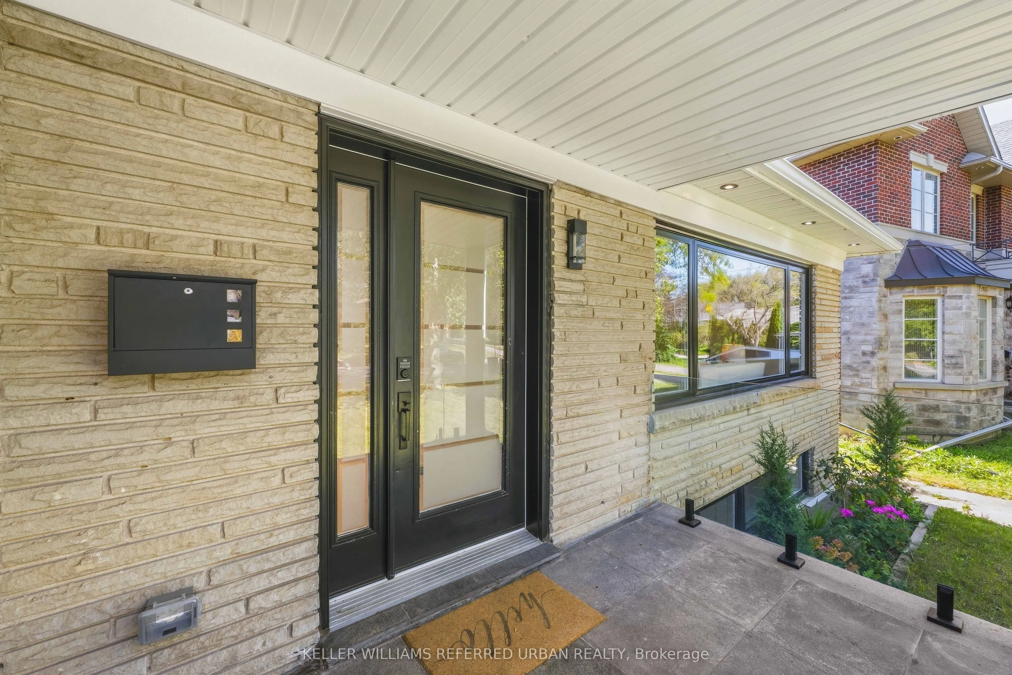 27 Christine Crescent