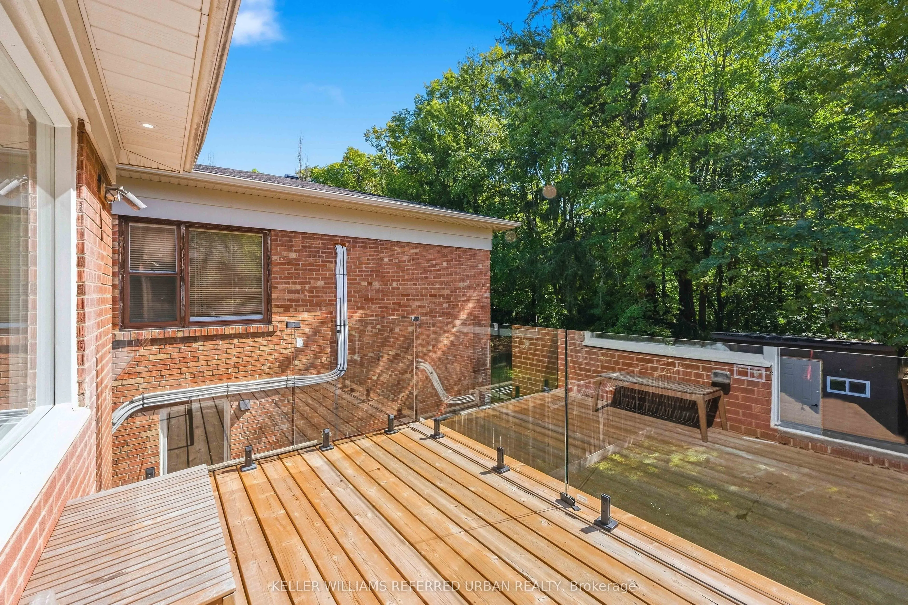 27 Christine Crescent