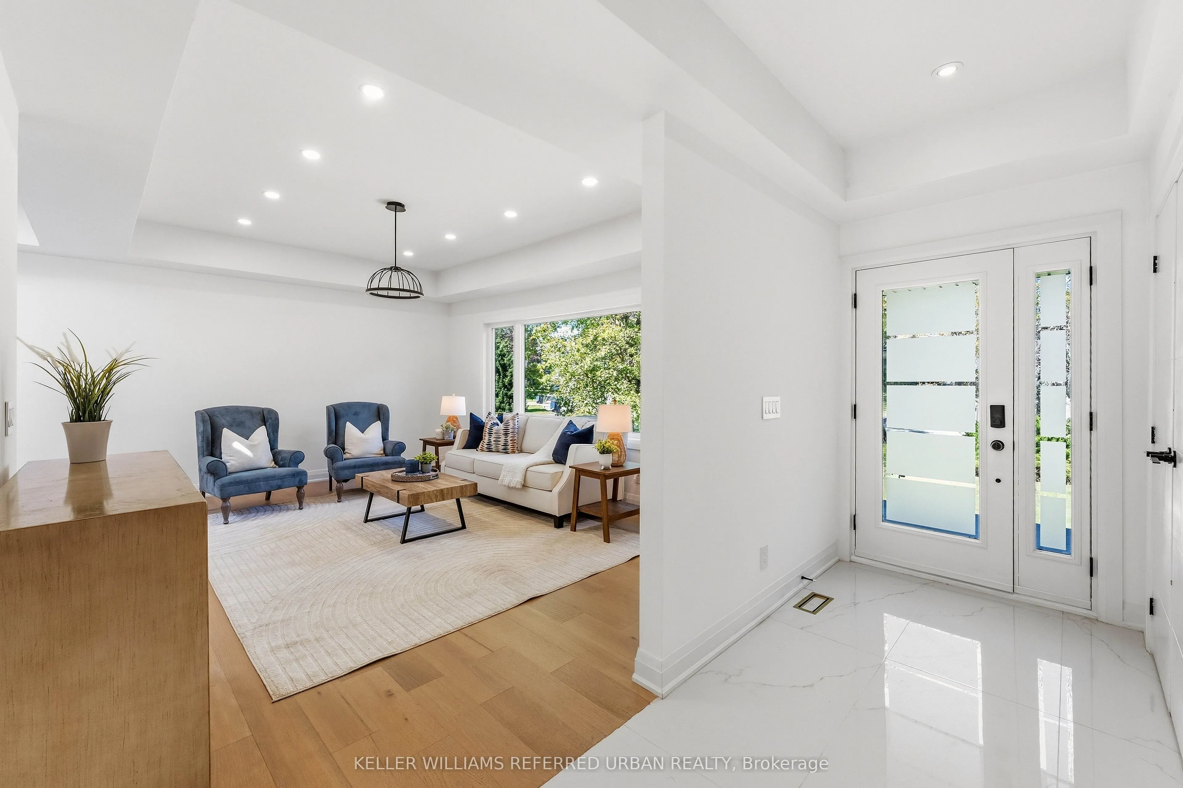 27 Christine Crescent