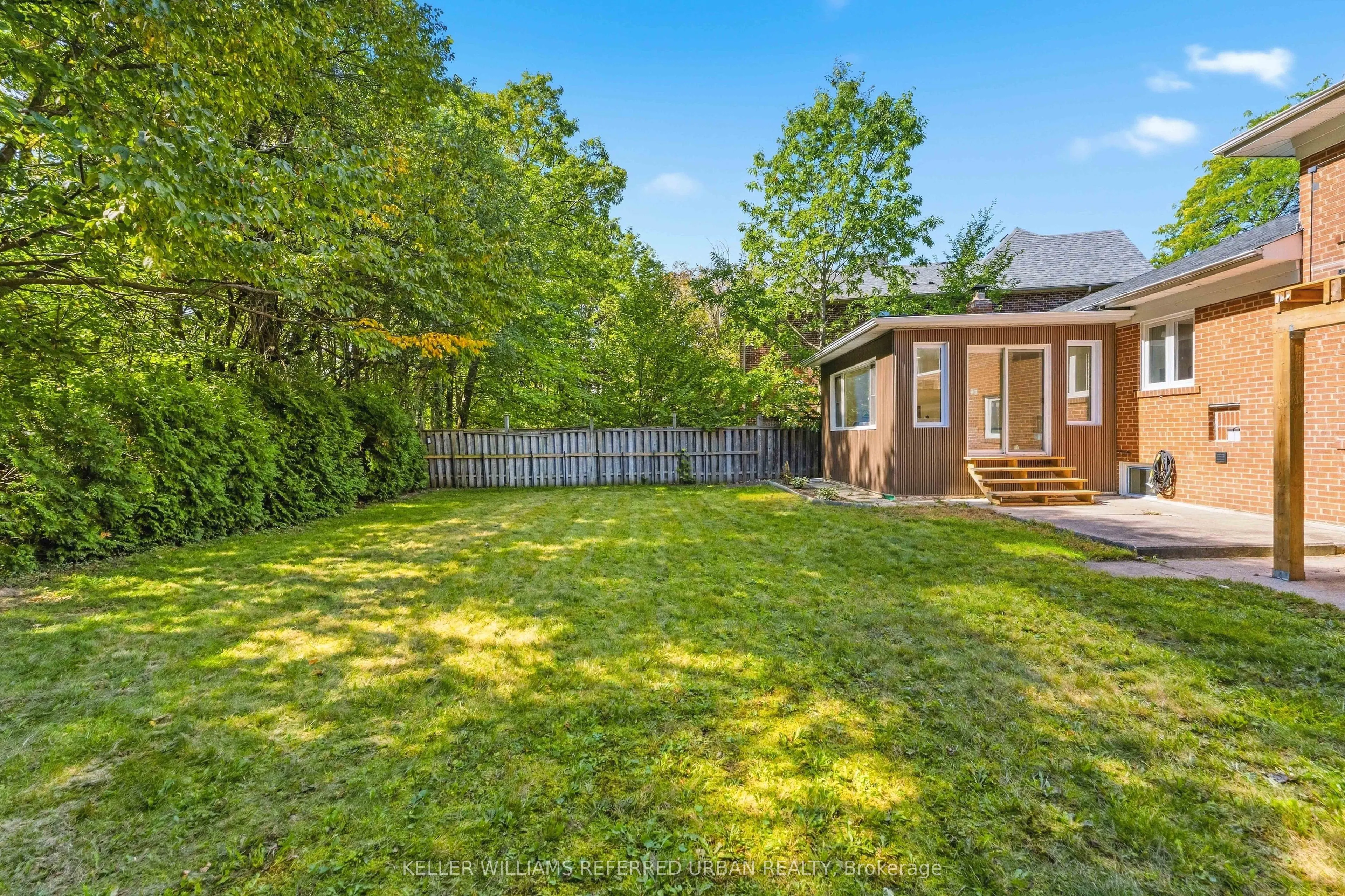 27 Christine Crescent