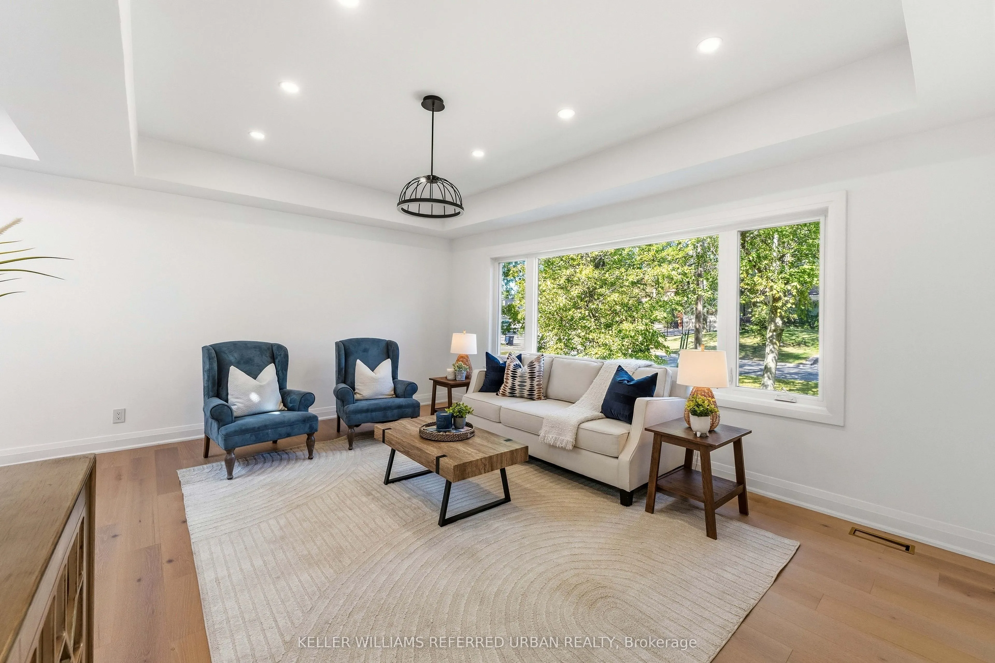 27 Christine Crescent