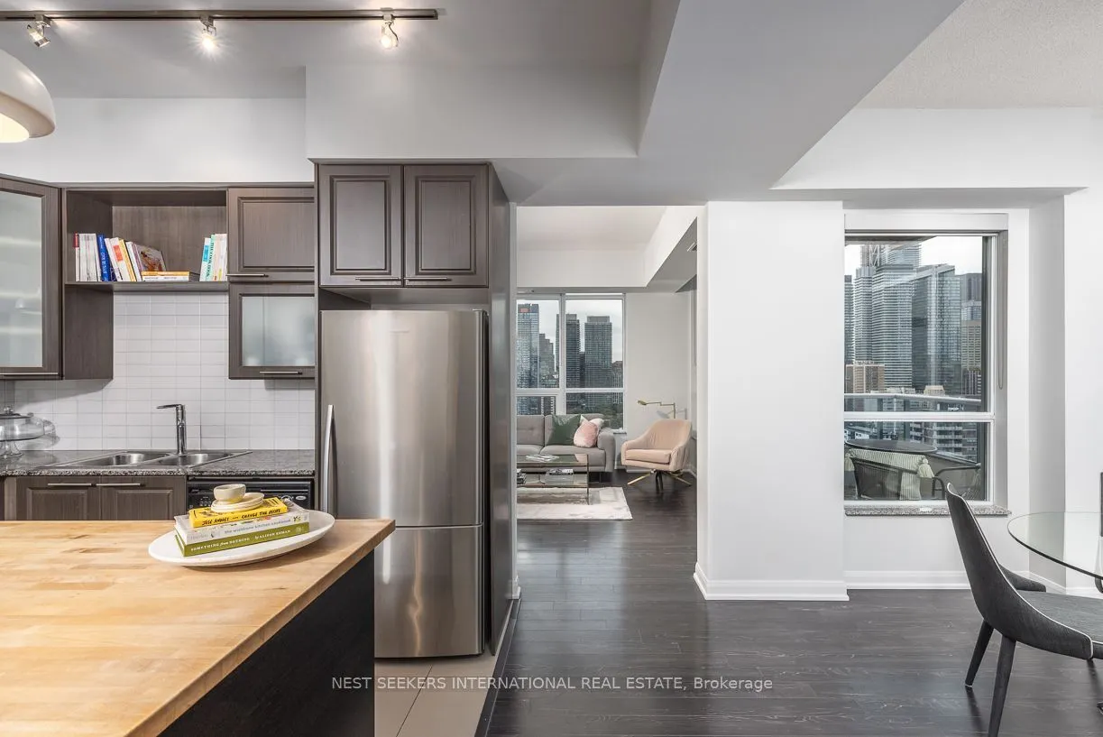 500 Sherbourne Street #2210