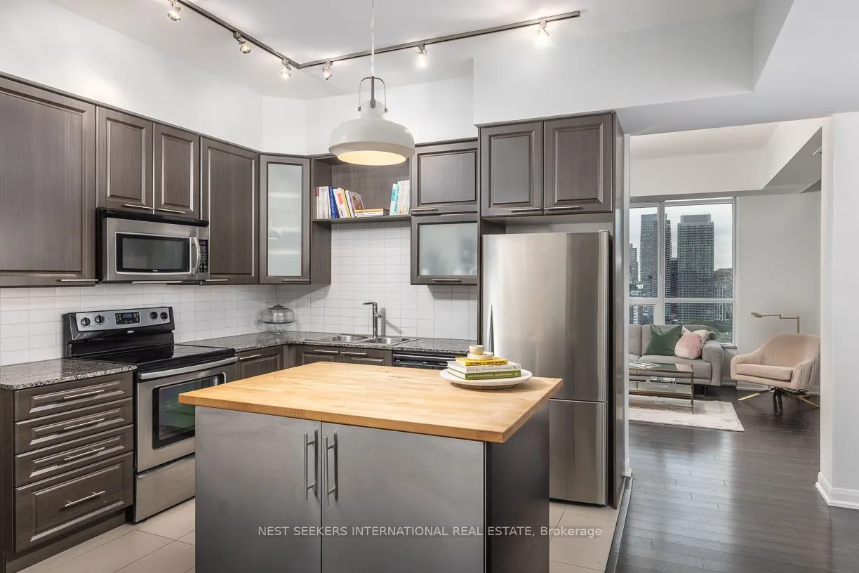 500 Sherbourne Street #2210