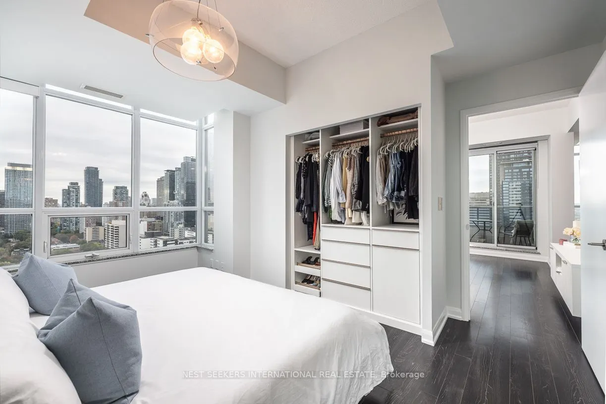 500 Sherbourne Street #2210