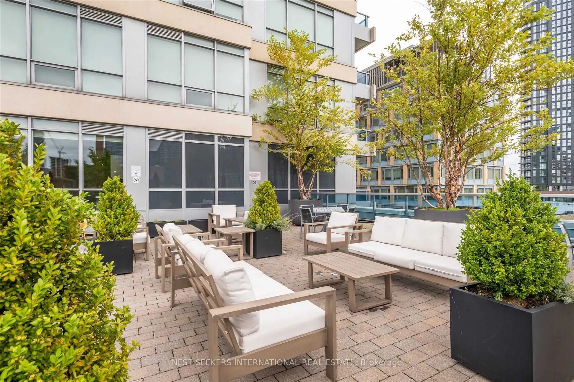 500 Sherbourne Street #2210