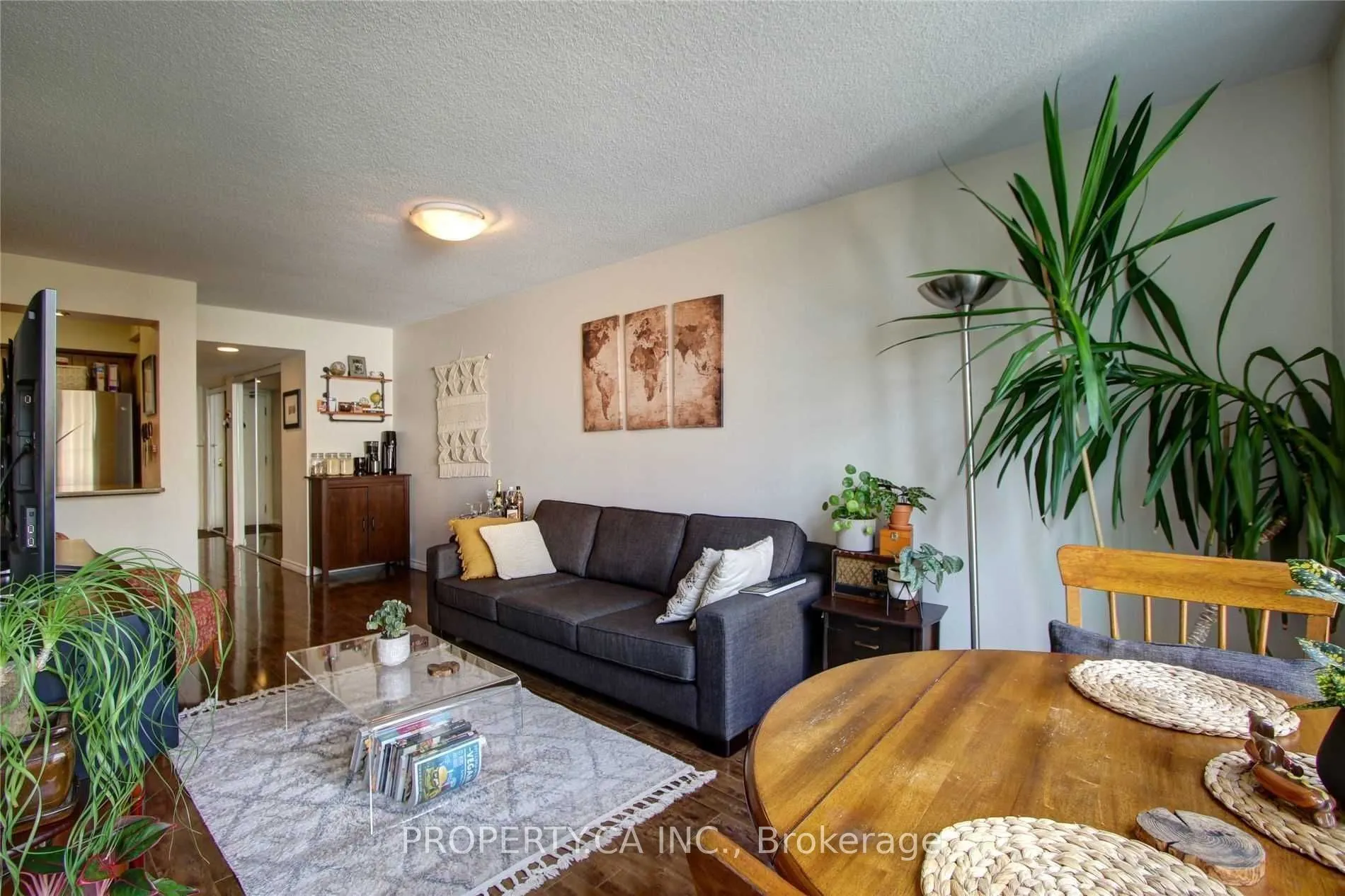 92 King Street E #606