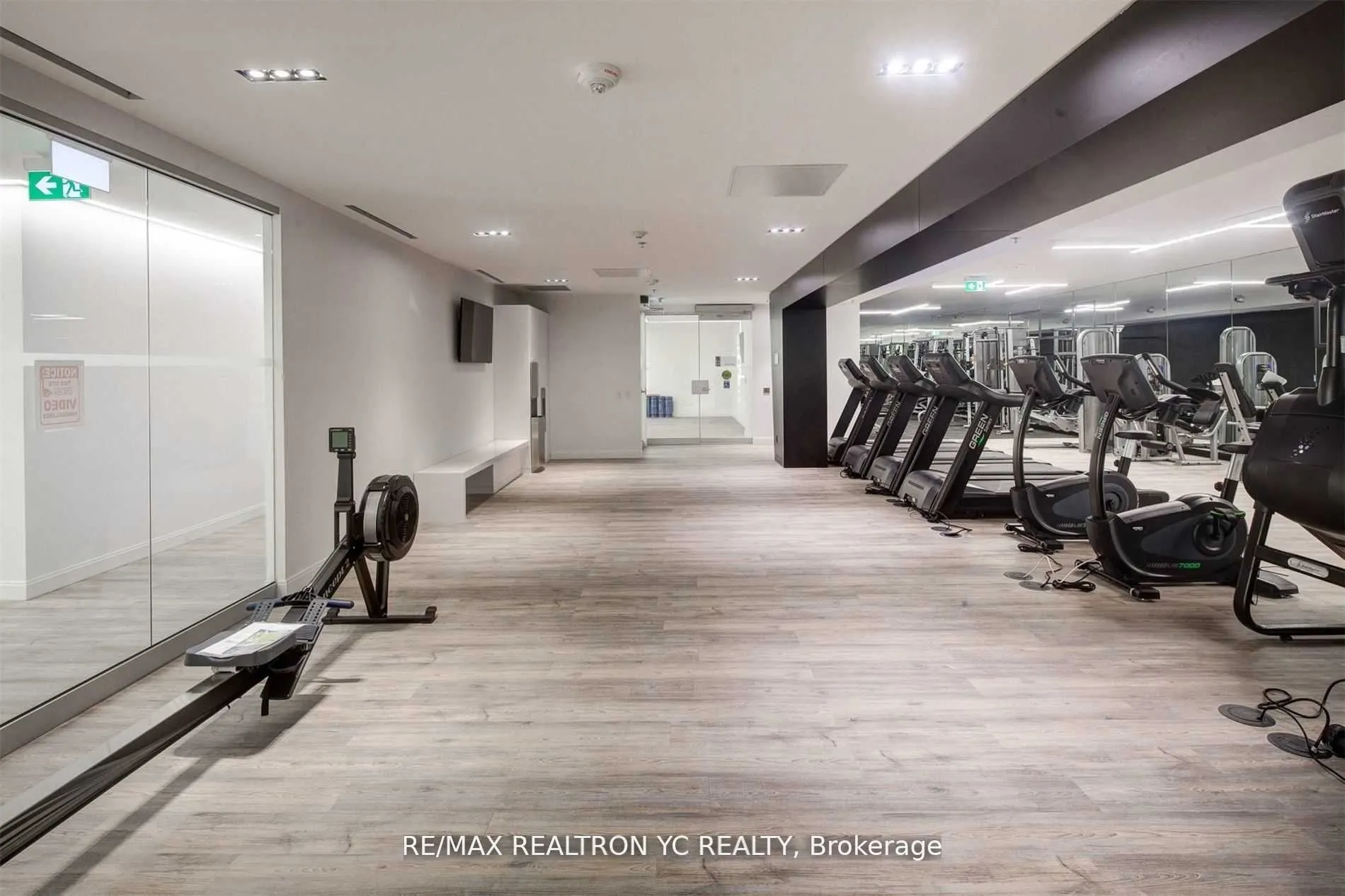 181 Dundas Street E #4007