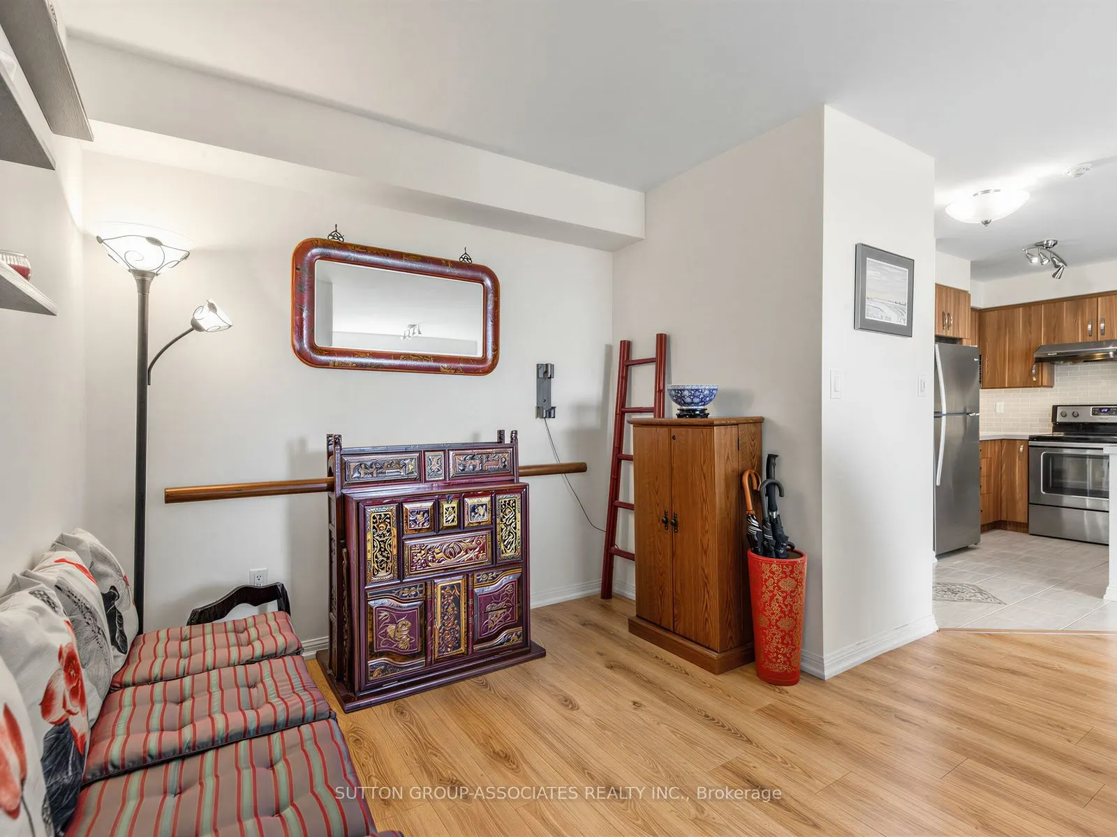 23 Lorraine Drive #1706