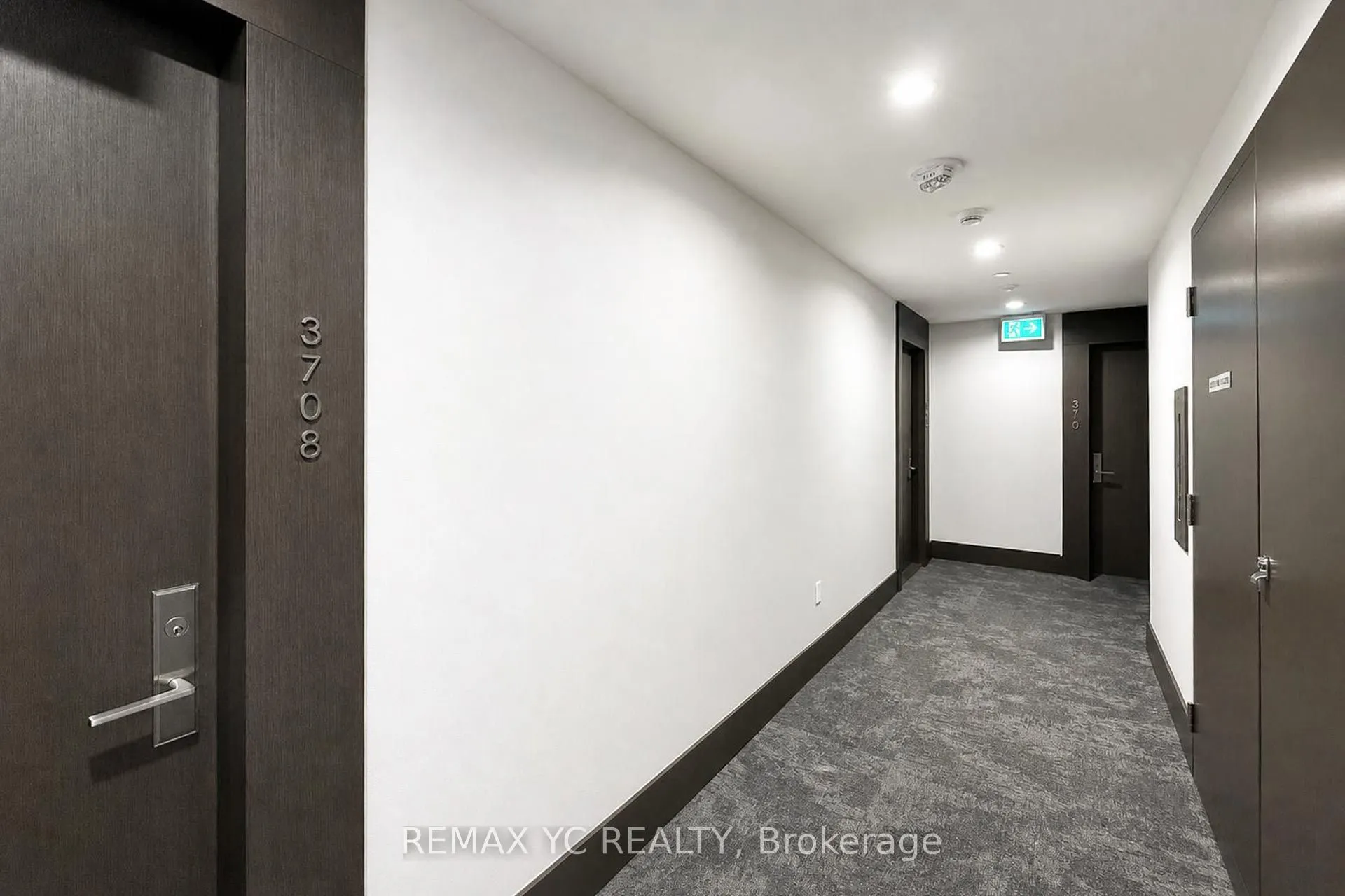 39 Roehampton Avenue #3708