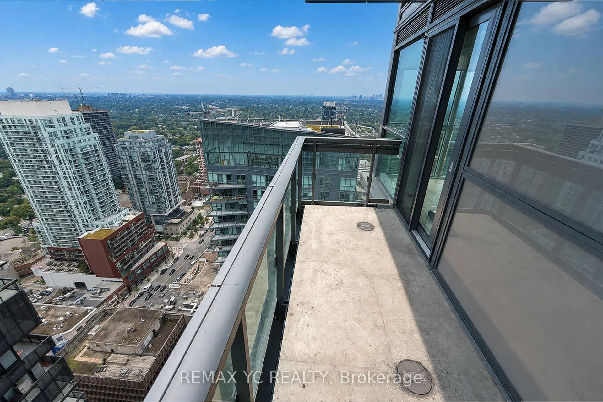 39 Roehampton Avenue #3708