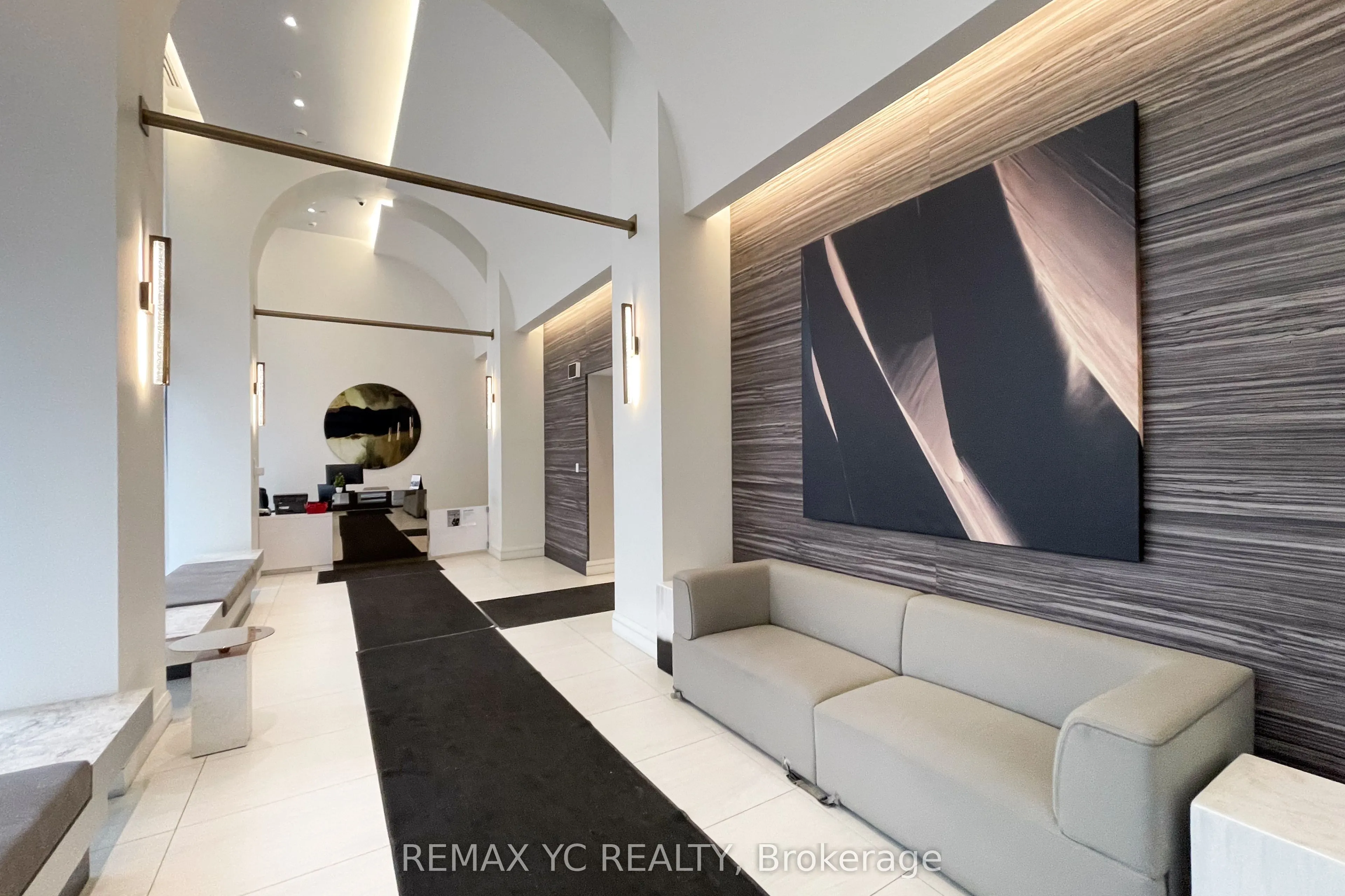 39 Roehampton Avenue #3708