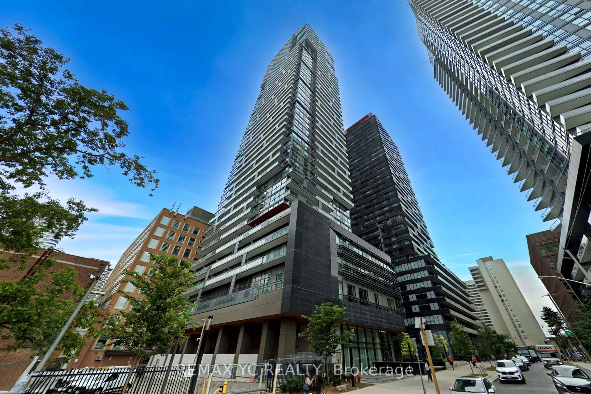 39 Roehampton Avenue #3708